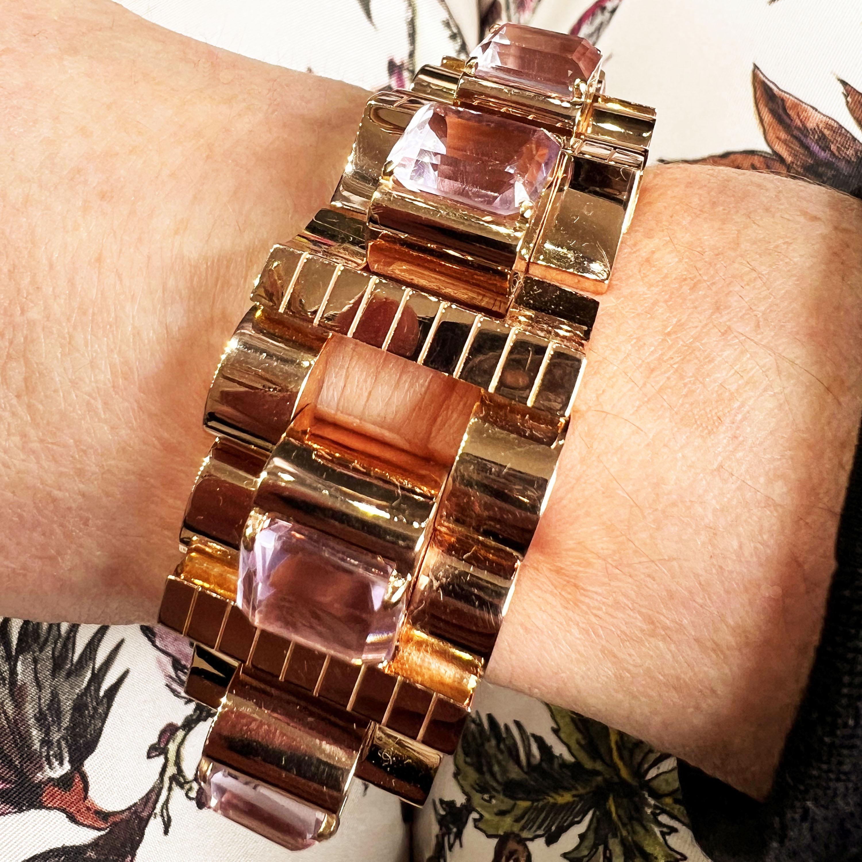 Emerald Cut Vintage Kunzite and Gold Bracelet, circa 1945 For Sale