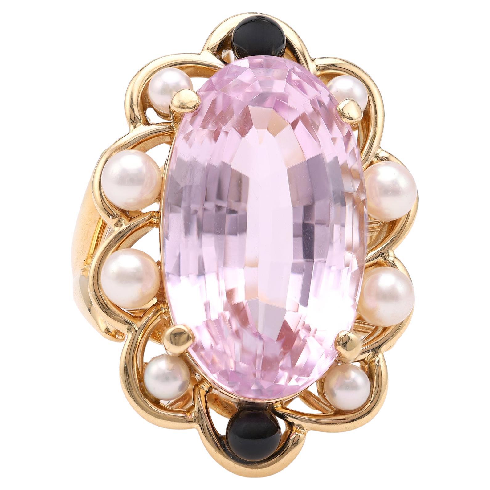 Vintage Kunzite Pearl Onyx 18k Yellow Gold Cocktail Ring For Sale