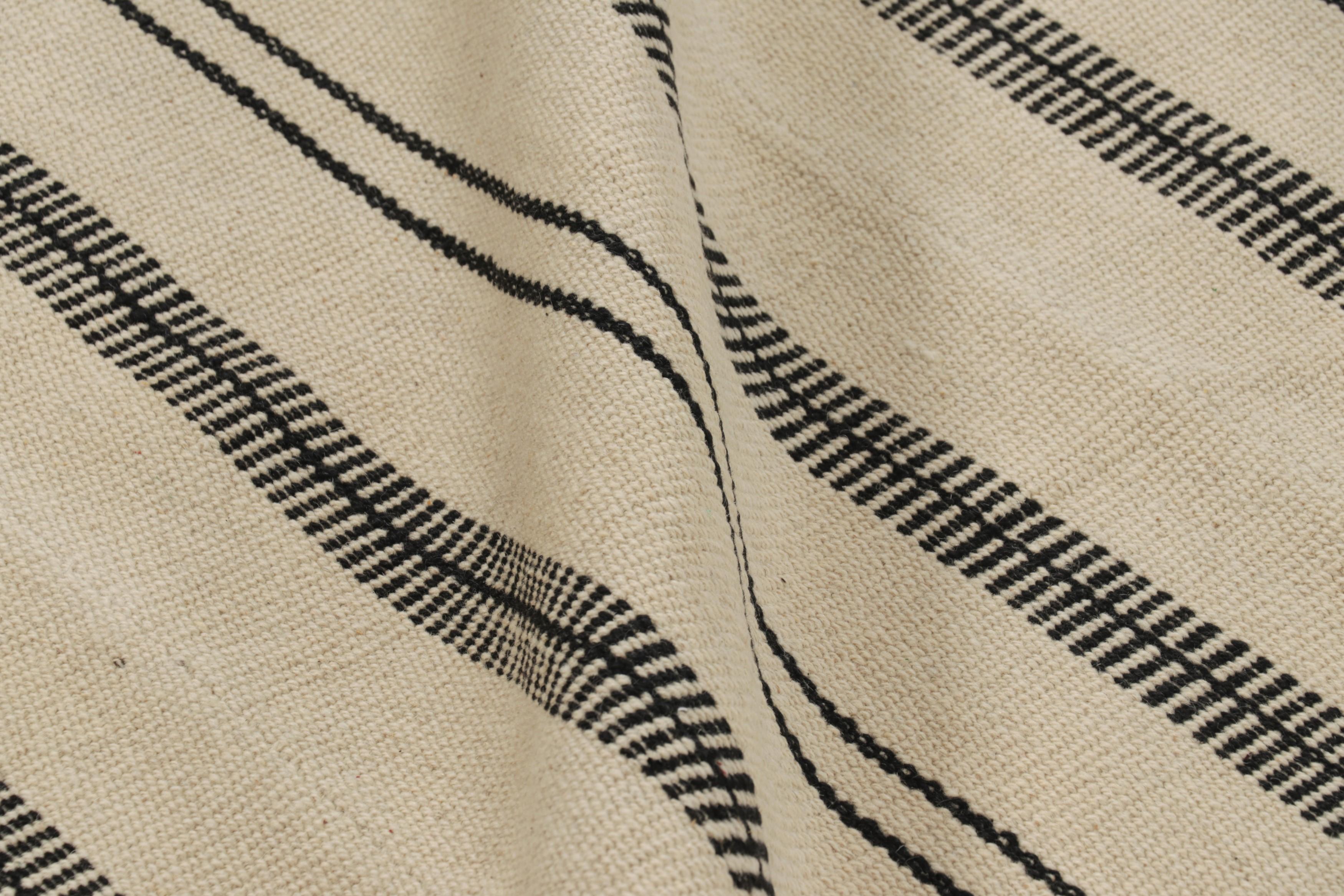 Kilim persan Vintage Kurd Bidjar avec rayures taupe, noir et crème - Rug & Kilim en vente 1