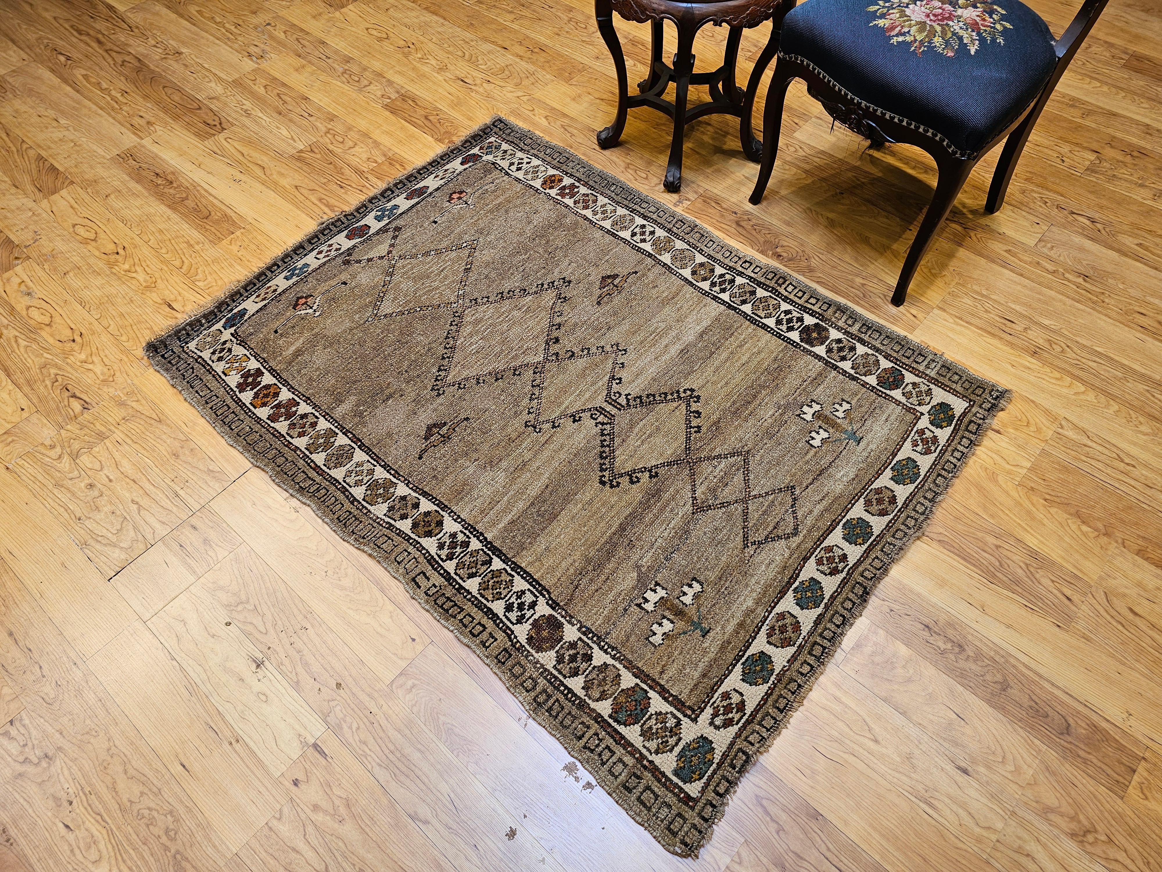 Alfombra kurda vintage Bidjar de diseño geométrico en tonos tierra en venta 4