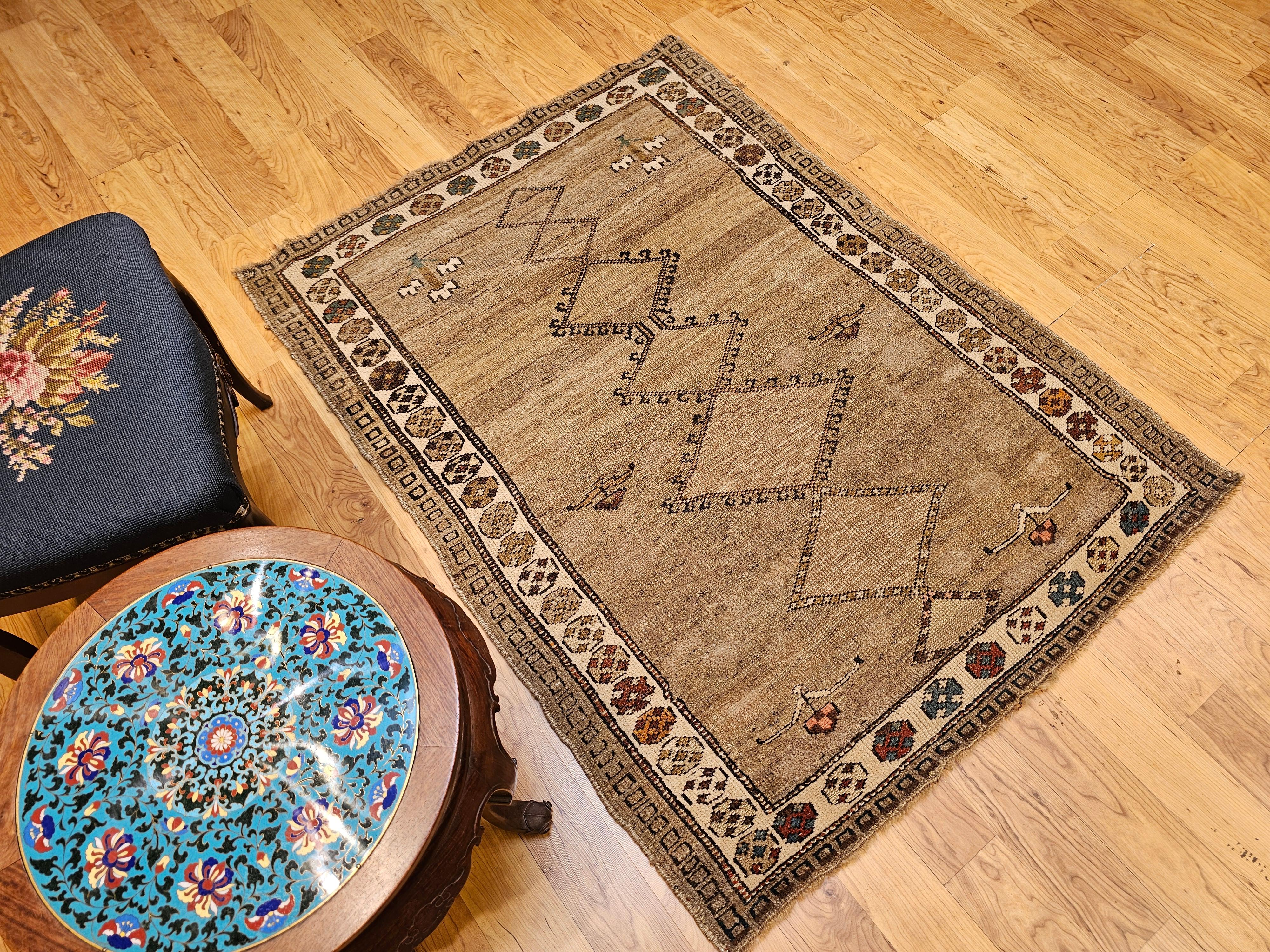 Alfombra kurda vintage Bidjar de diseño geométrico en tonos tierra en venta 8