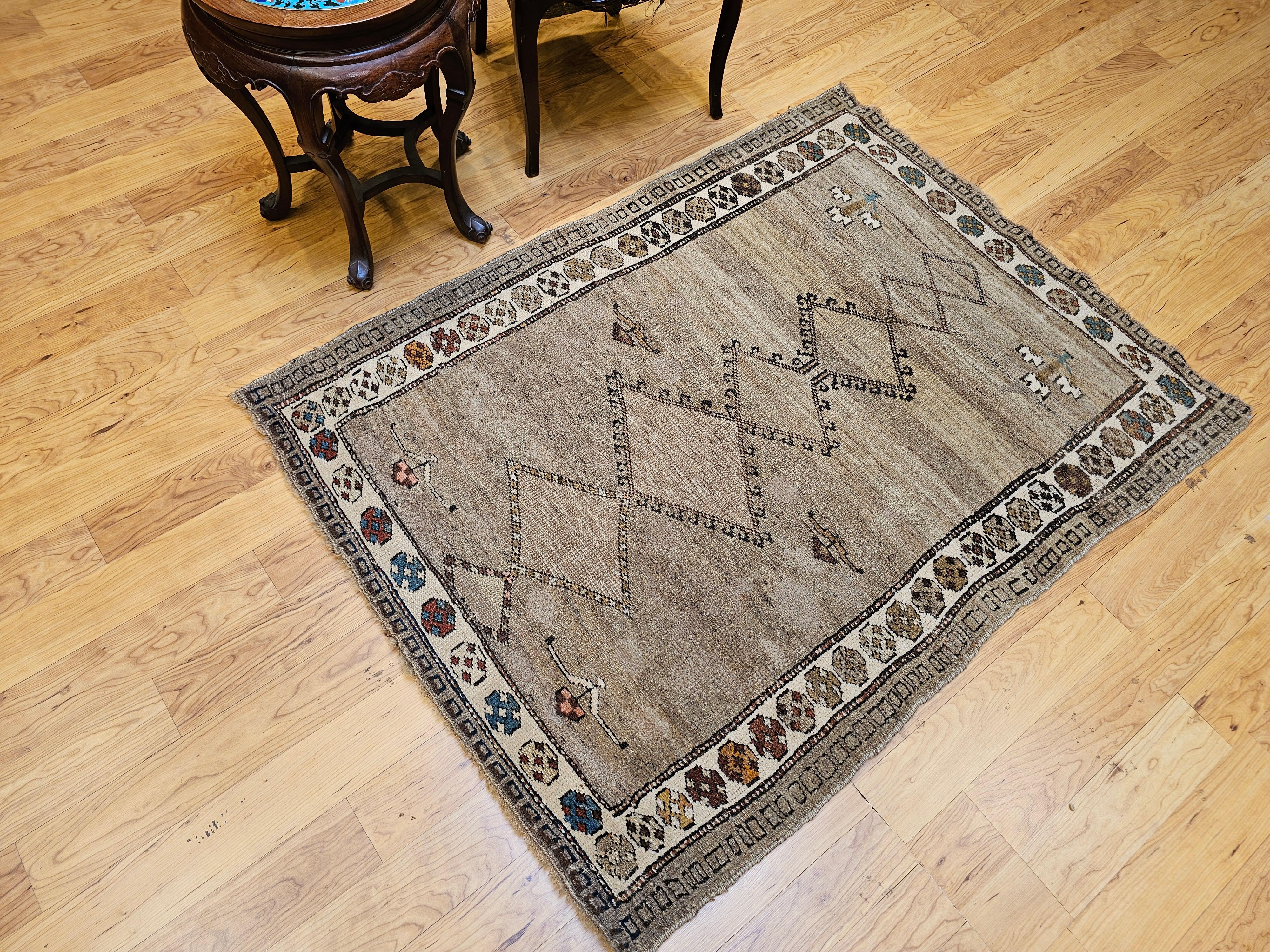 Alfombra kurda vintage Bidjar de diseño geométrico en tonos tierra en venta 10