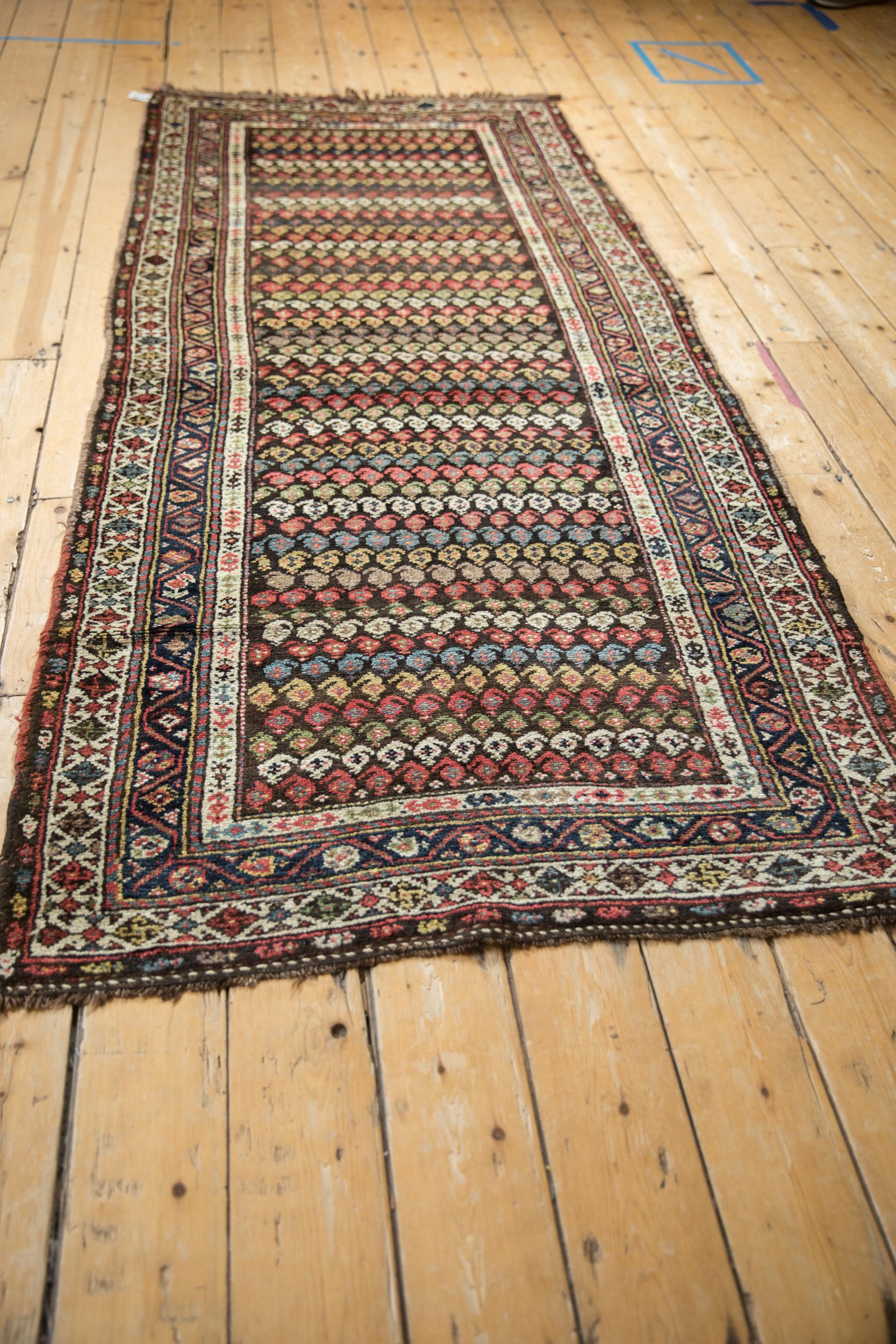 Vintage Kurdisch Hamadan Teppich Läufer im Zustand „Gut“ im Angebot in Katonah, NY