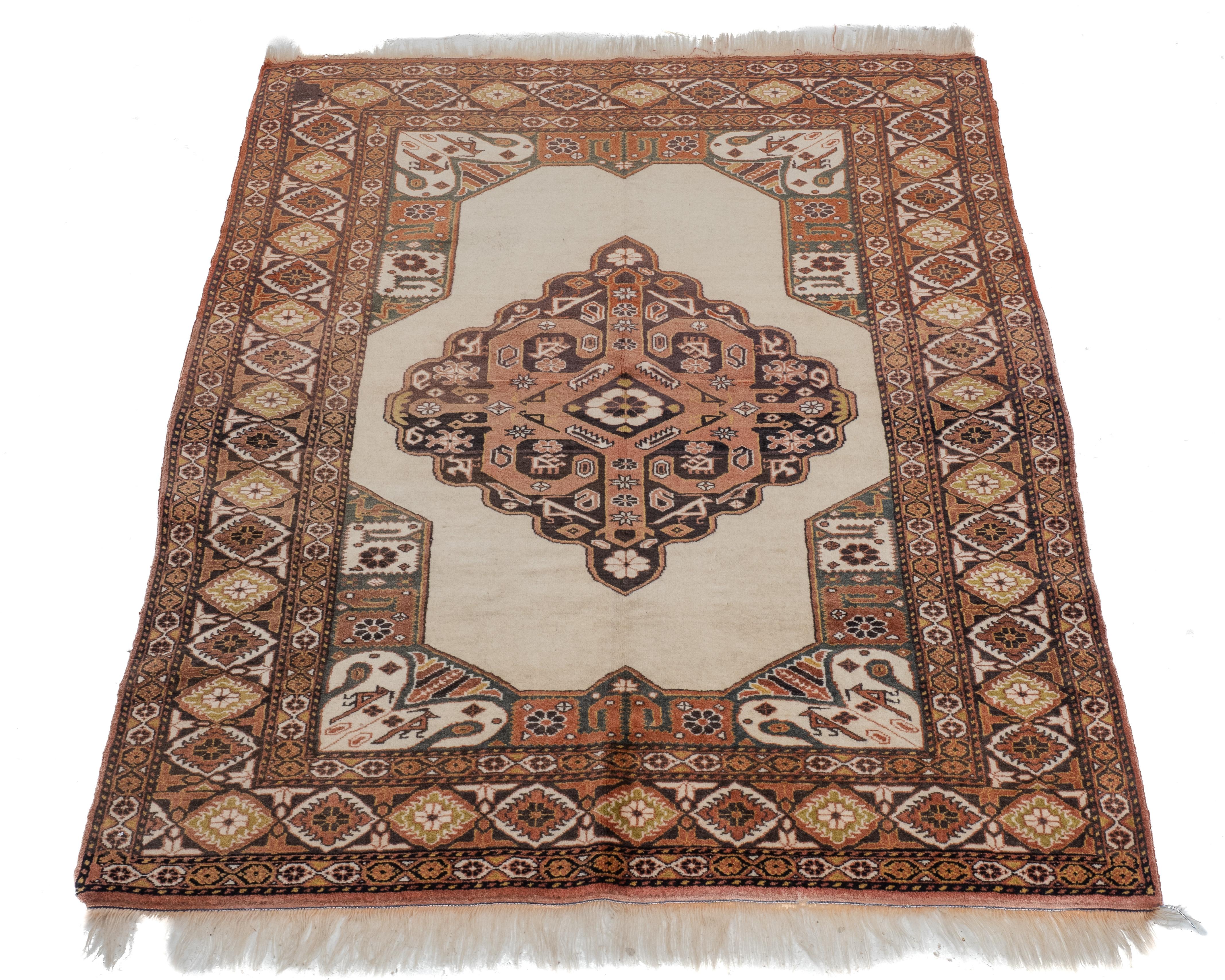 Perse Vintage Kurdish Kuchan Tribal Handwoven Wool Rug Mid c20th, 172×131cm (5 ft 7¾