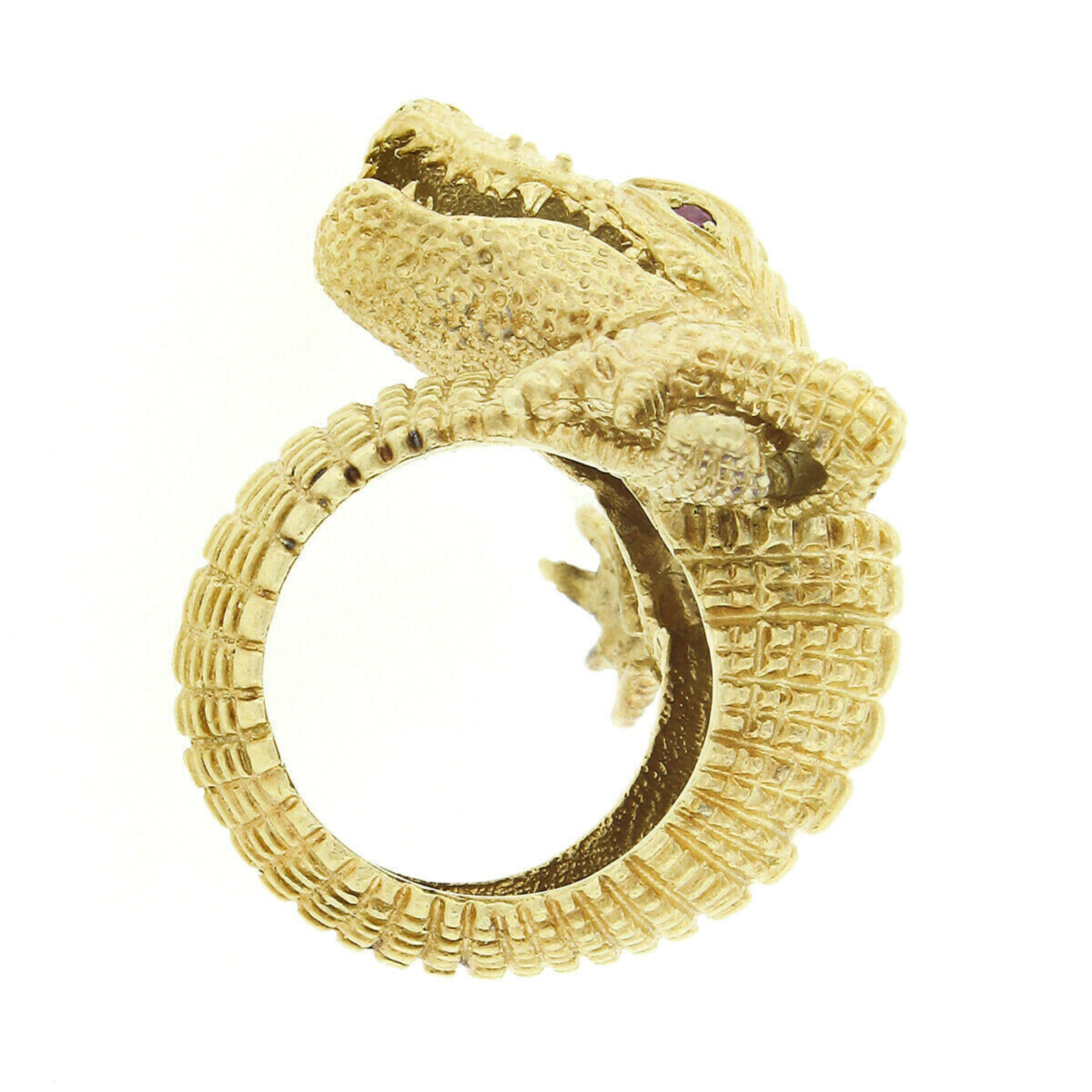 Vintage Kurt Wayne 18k Gold Detailed Textured Ruby Alligator Crocodile Wrap Ring 2