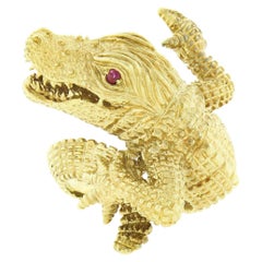 Vintage Kurt Wayne 18k Gold Detailed Textured Ruby Alligator Crocodile Wrap Ring