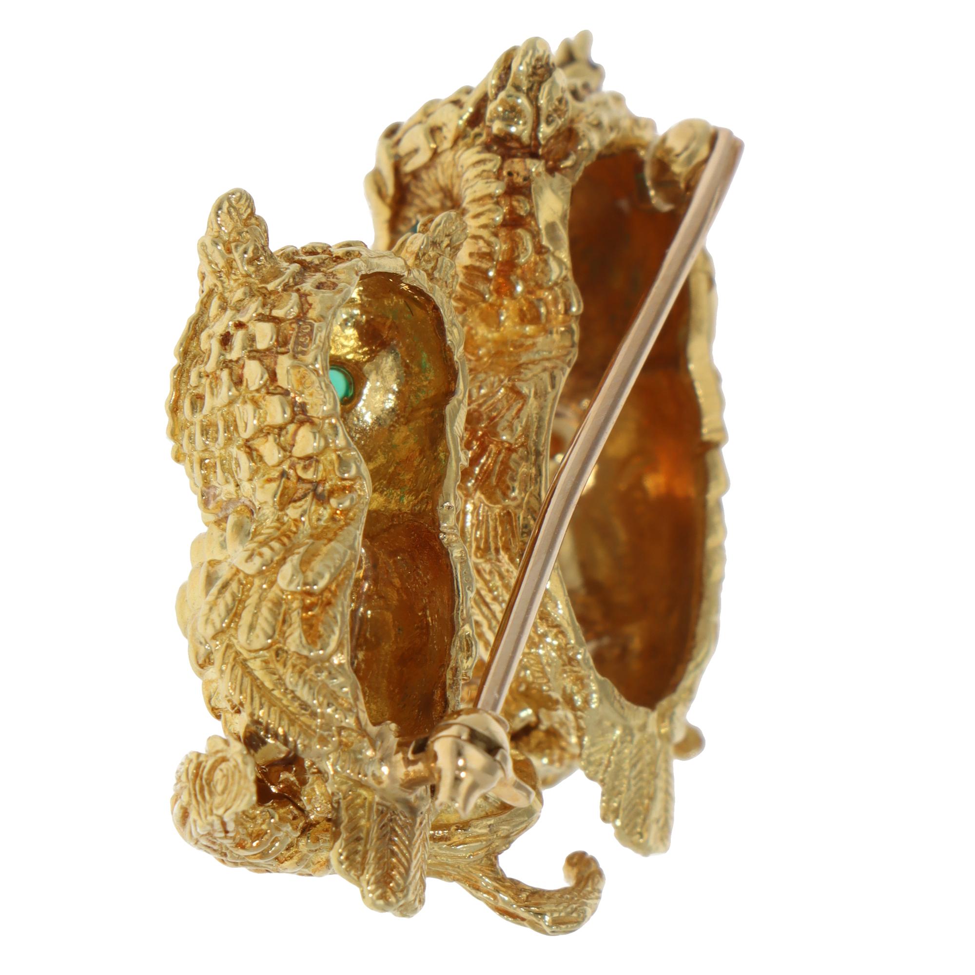 Vintage Kurt Wayne Smaragd und Eule Brosche in Gelbgold (Brillantschliff) im Angebot