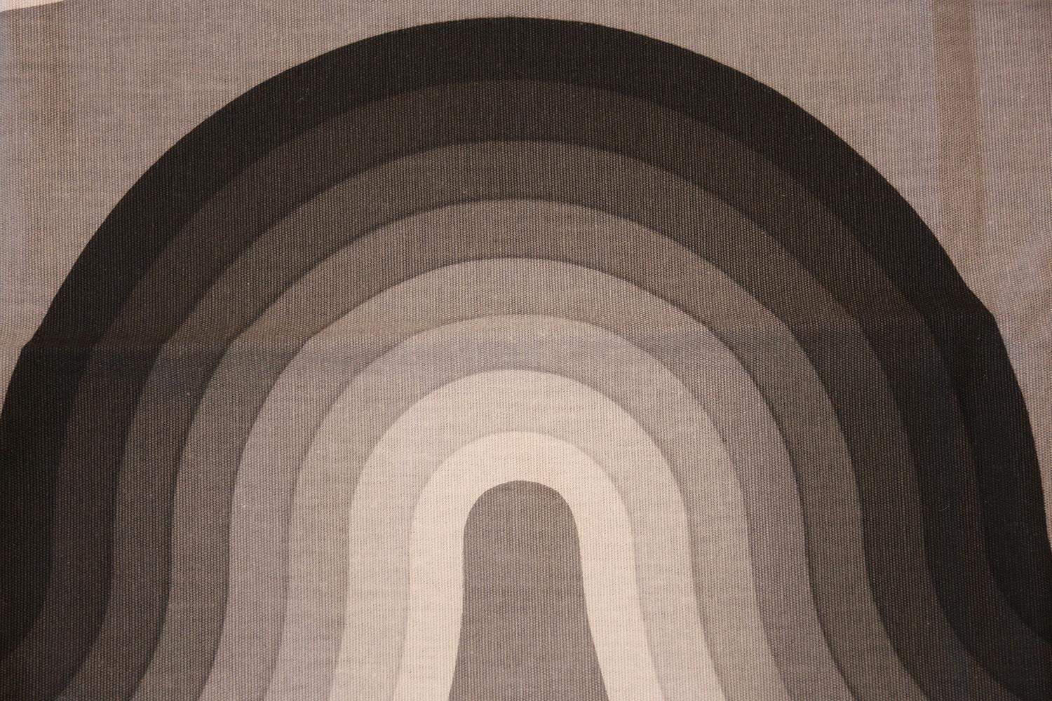 Vintage Kurve Verner Panton Textile, Country of Origin: Denmark, Circa date: Mid-20th century. Size: 4 ft 1 in x 8 ft 6 in (1.24 m x 2.59 m)
 