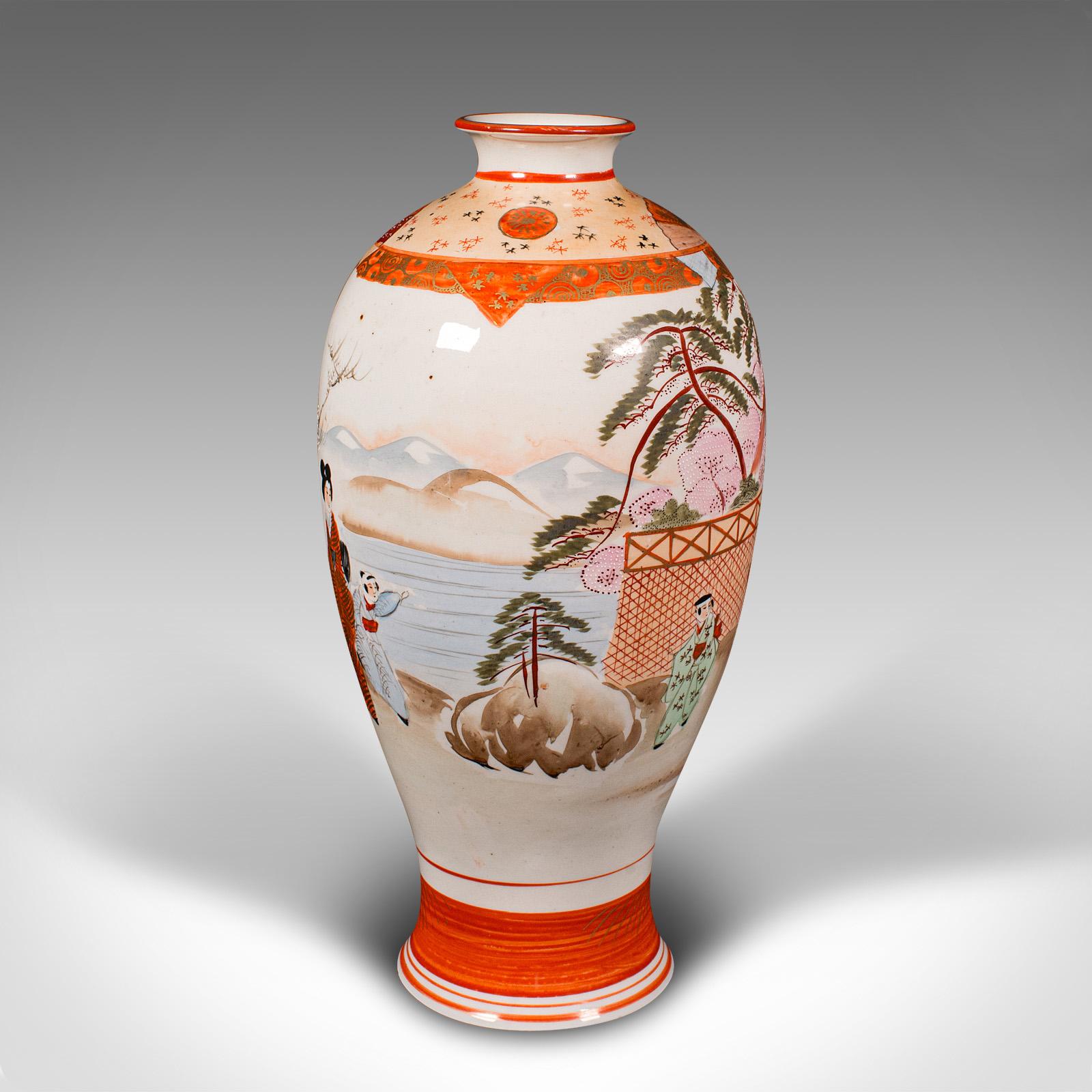 Vintage Kutani Vase, Japanese, Ceramic, Baluster Flower Urn, Art Deco, C.1930 In Good Condition For Sale In Hele, Devon, GB