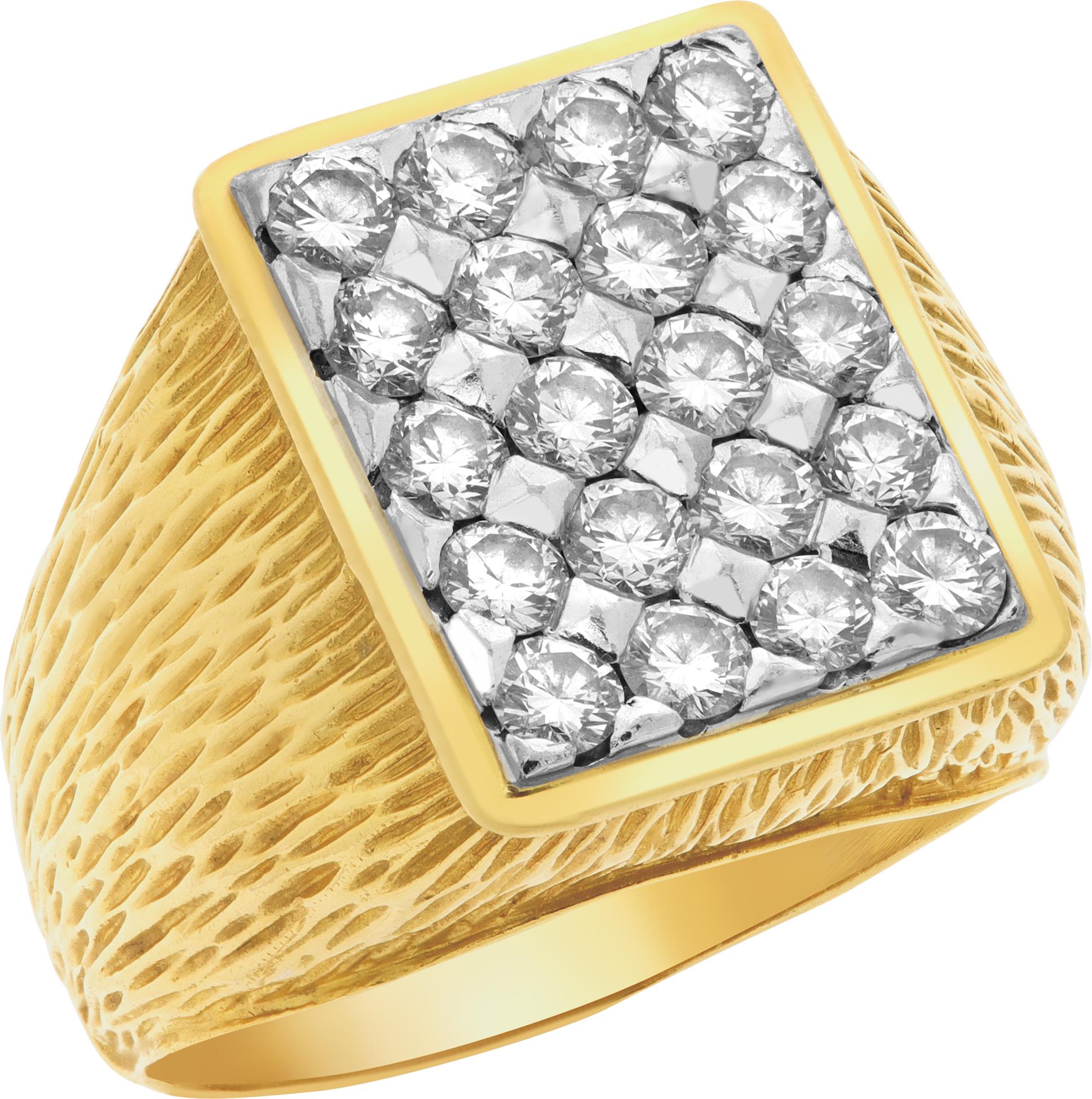 Vintage By Kutchinsky 18k con gambo testurizzato e 2 carati di diamanti in pavé In condizioni ottime in vendita a Surfside, FL