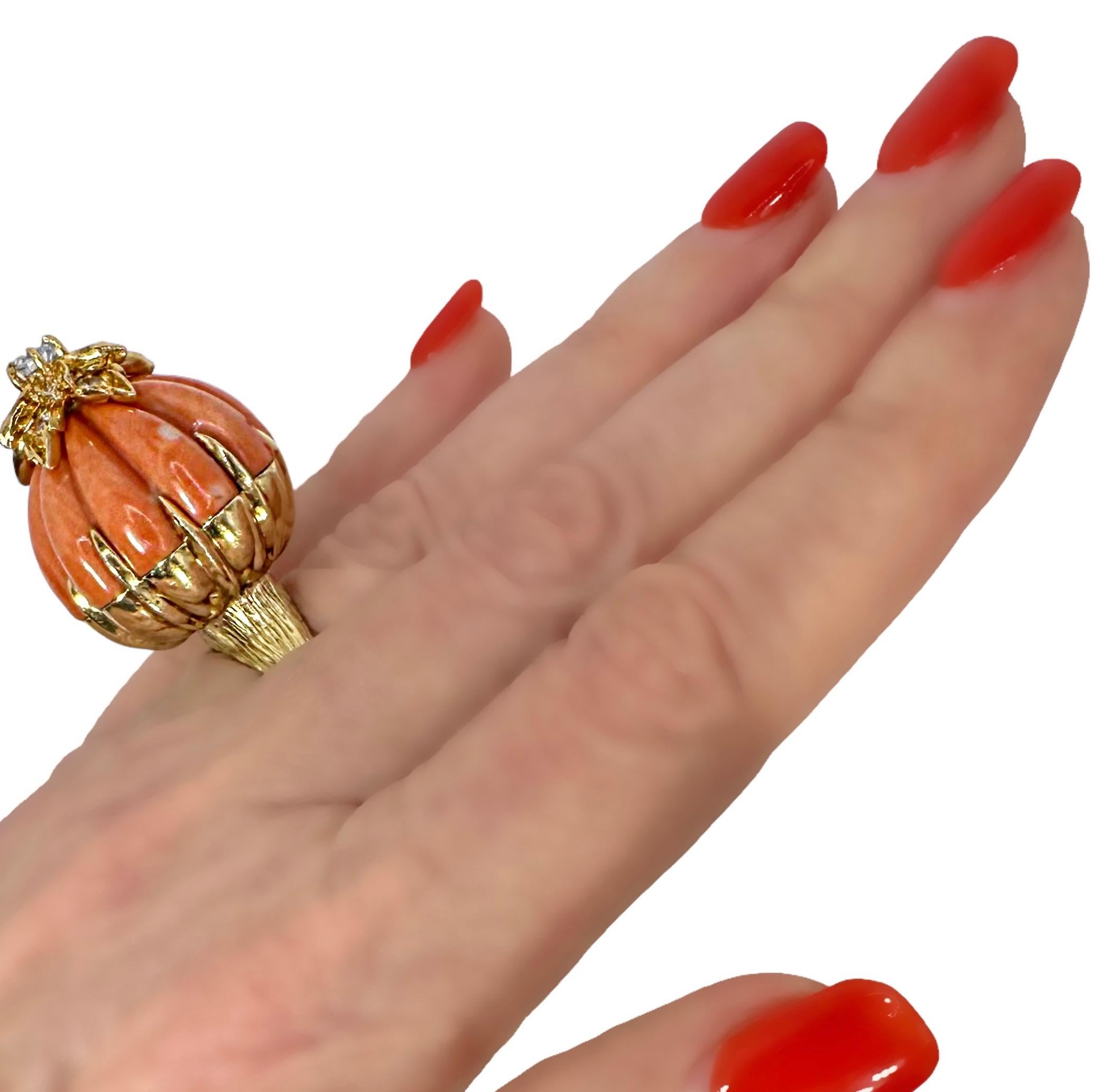 Vintage Kutchinsky 18K Gelbgold, Koralle und Diamant, extrem hoher Dome Ring 9