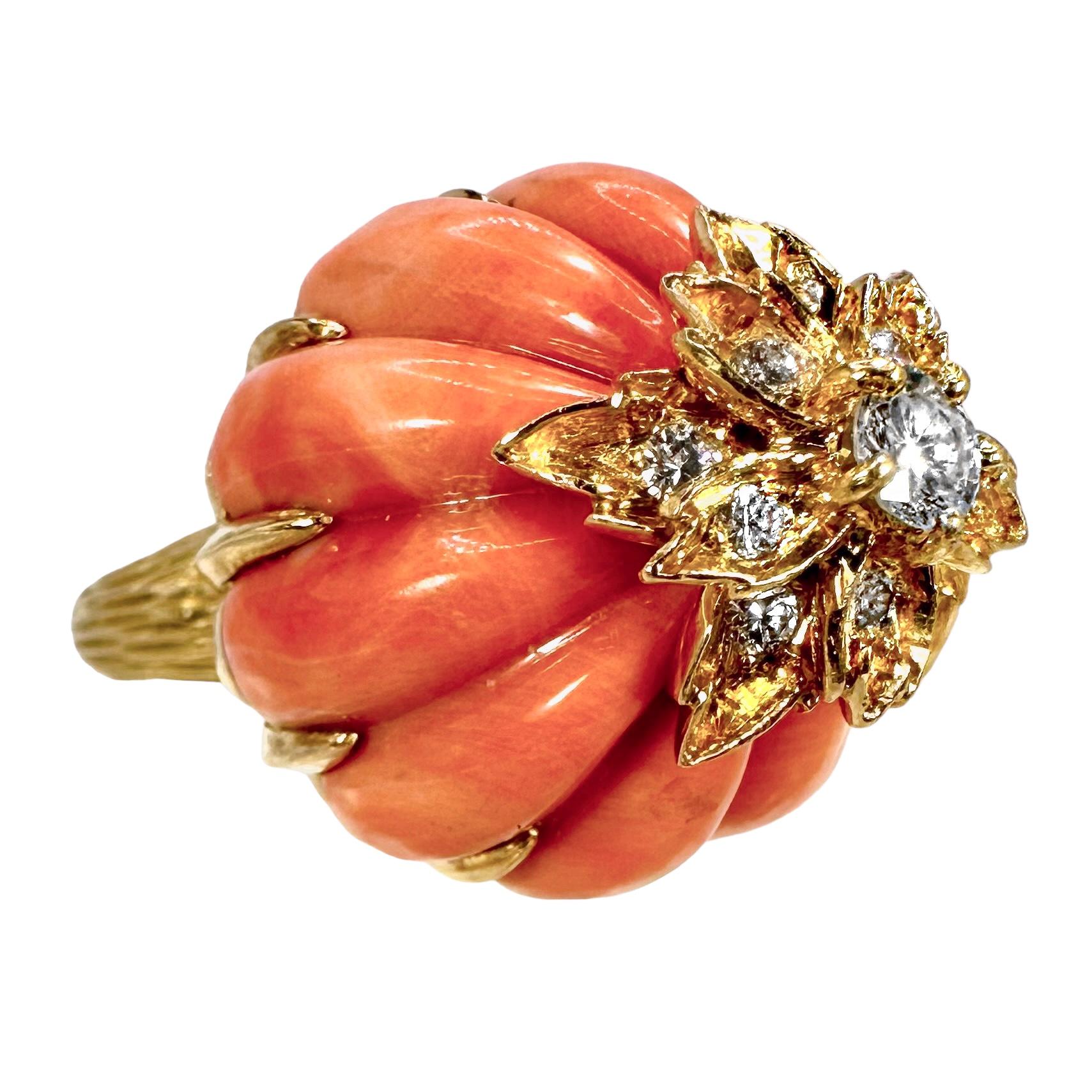 Vintage Kutchinsky 18K Gelbgold, Koralle und Diamant, extrem hoher Dome Ring Damen