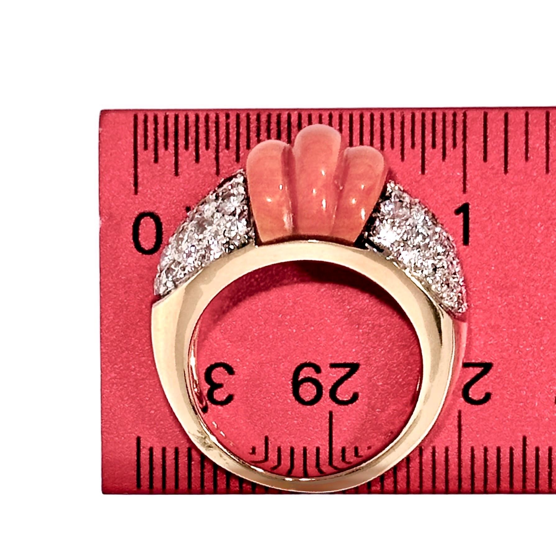 Vintage Kutchinsky 18k Yellow Gold, Diamond and Fluted Coral Cocktail Ring * For Sale 4