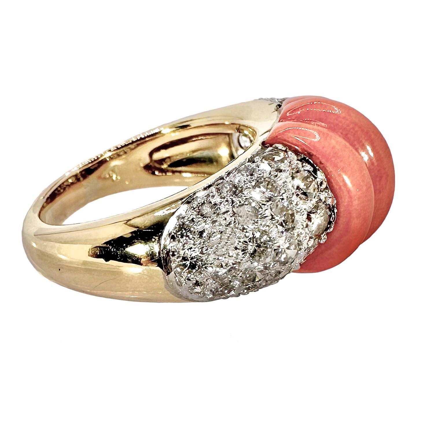 Brilliant Cut Vintage Kutchinsky 18k Yellow Gold, Diamond and Fluted Coral Cocktail Ring * For Sale