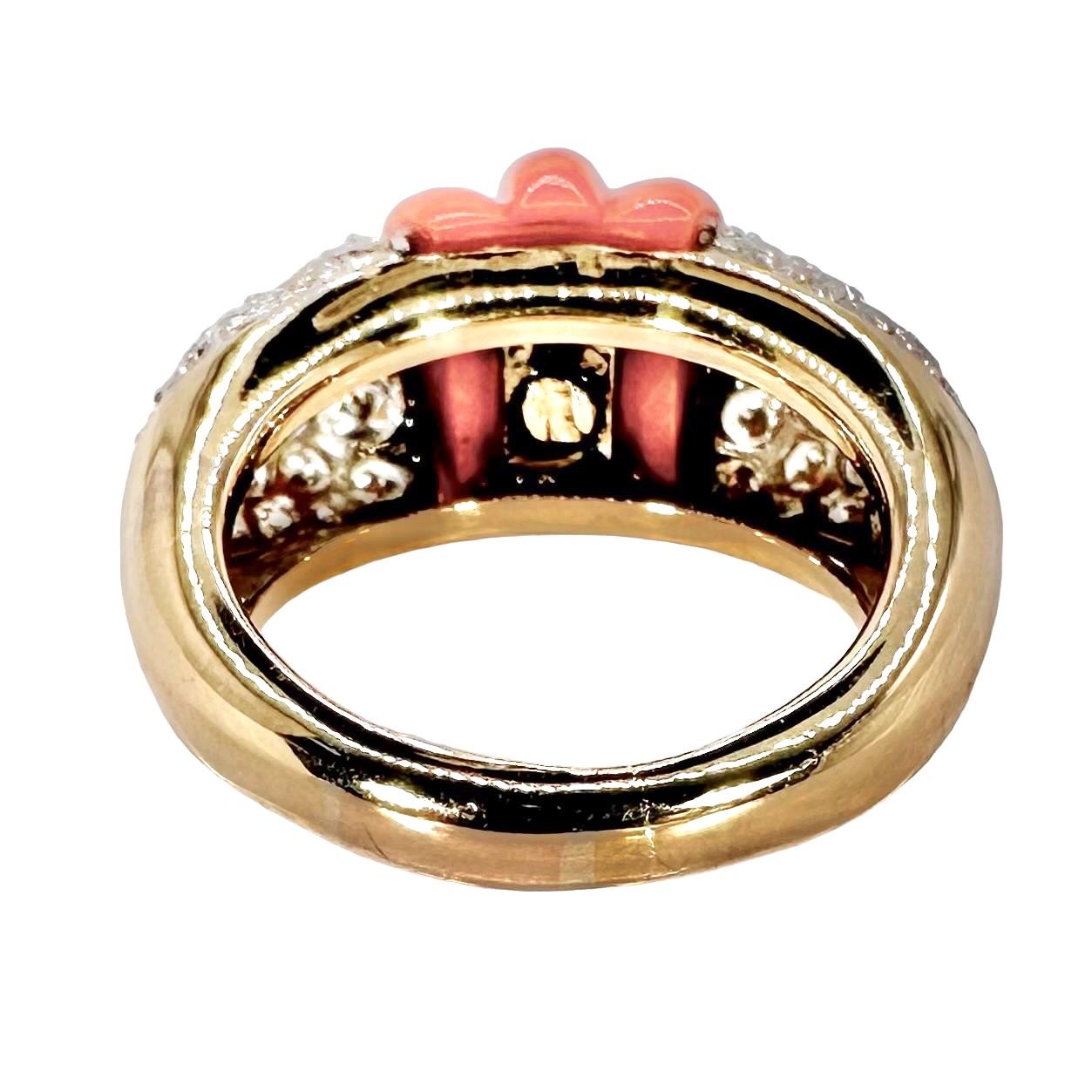 Vintage Kutchinsky 18k Yellow Gold, Diamond and Fluted Coral Cocktail Ring * In Good Condition For Sale In Palm Beach, FL