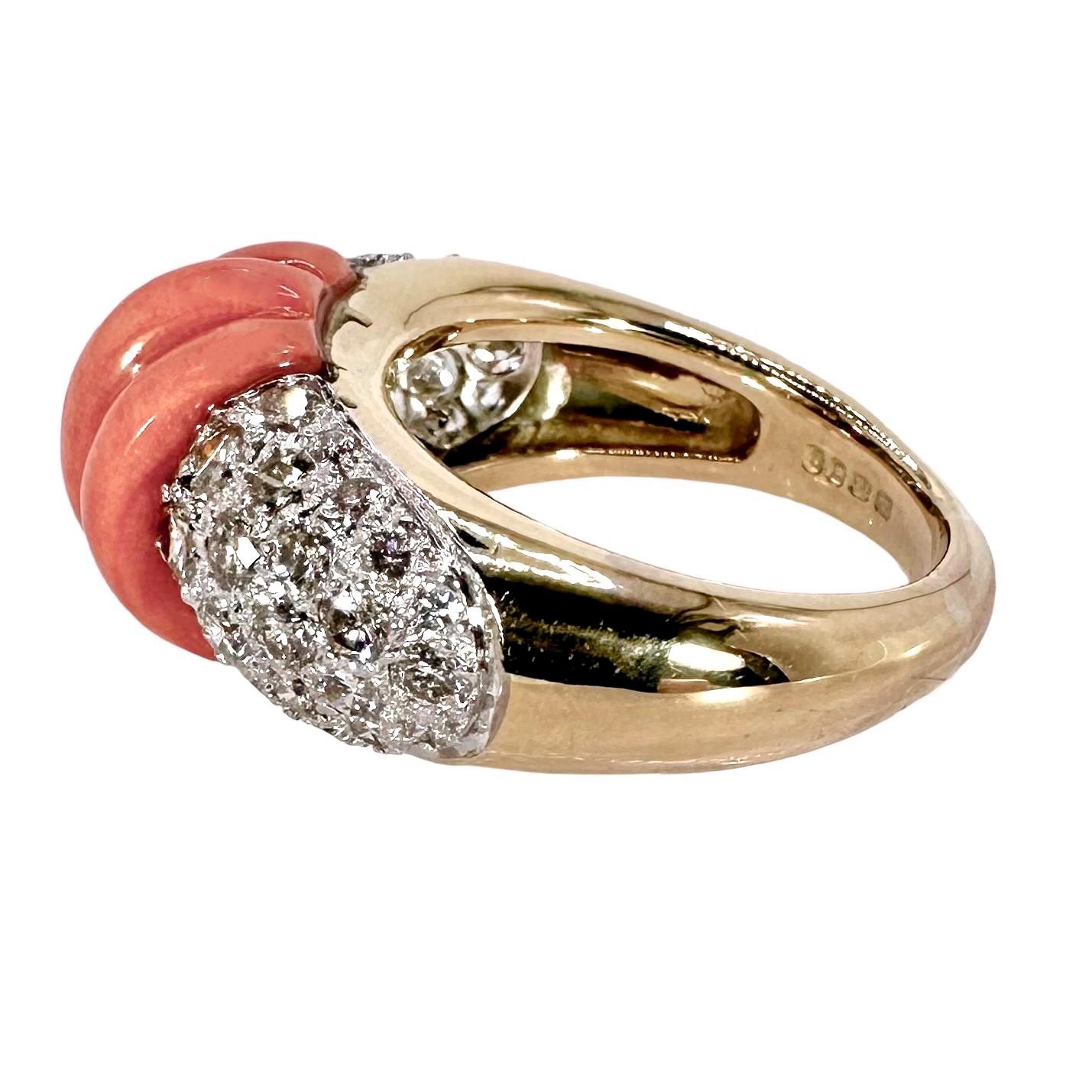 Vintage Kutchinsky Cocktail-Ring aus 18 Karat Gelbgold, Diamant und geriffelter Koralle Damen