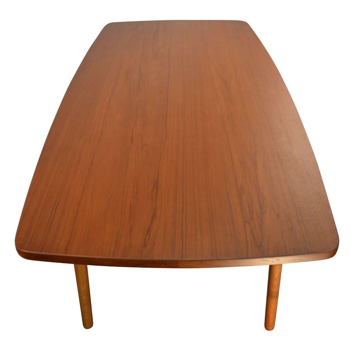 Mid-Century Modern Vintage L. Chr. Larsen & Son Teak/Oak Extendable Dining Table For Sale