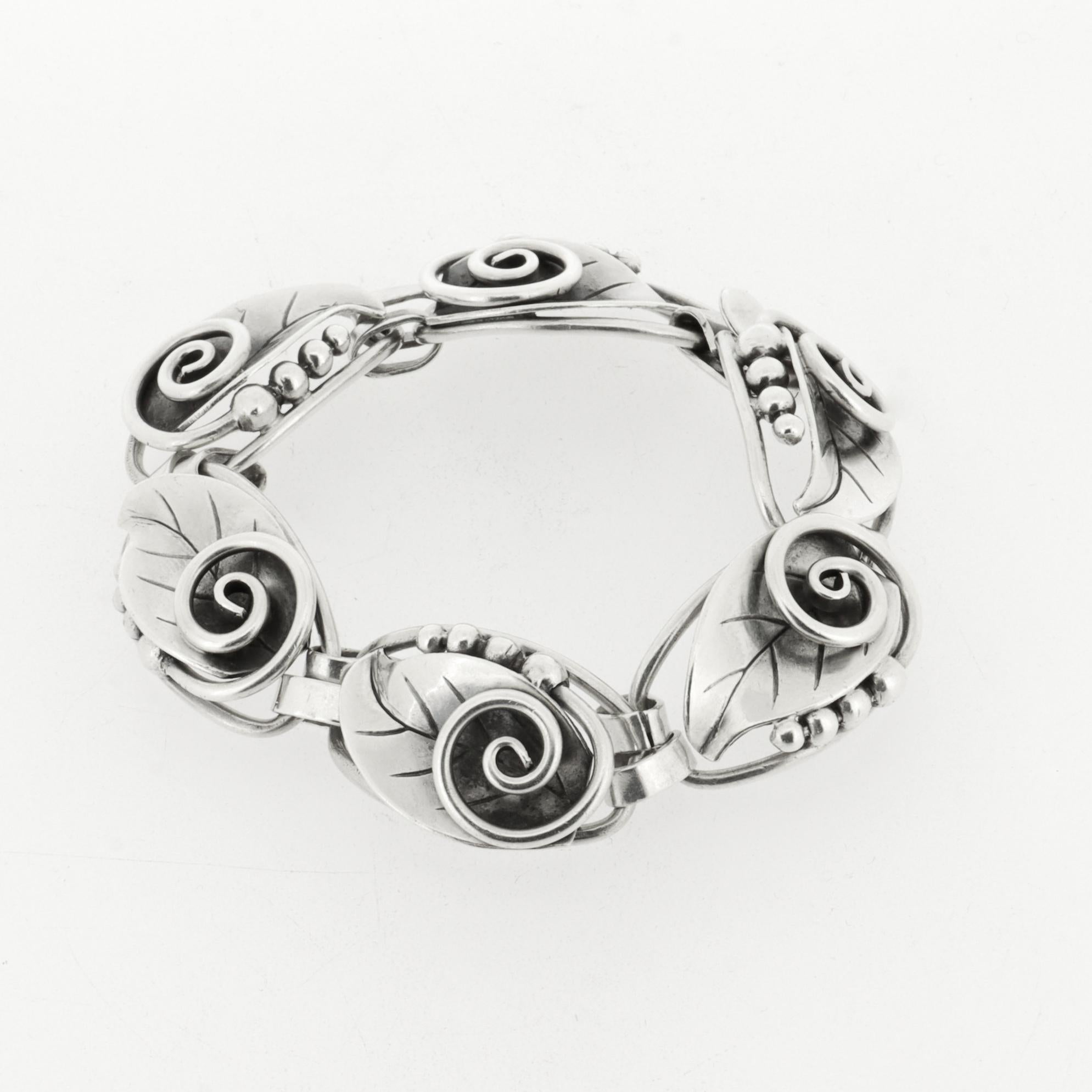 Bracciale vintage La Paglia in argento 925 di metà secolo con maglie a forma di foglia in vendita 1