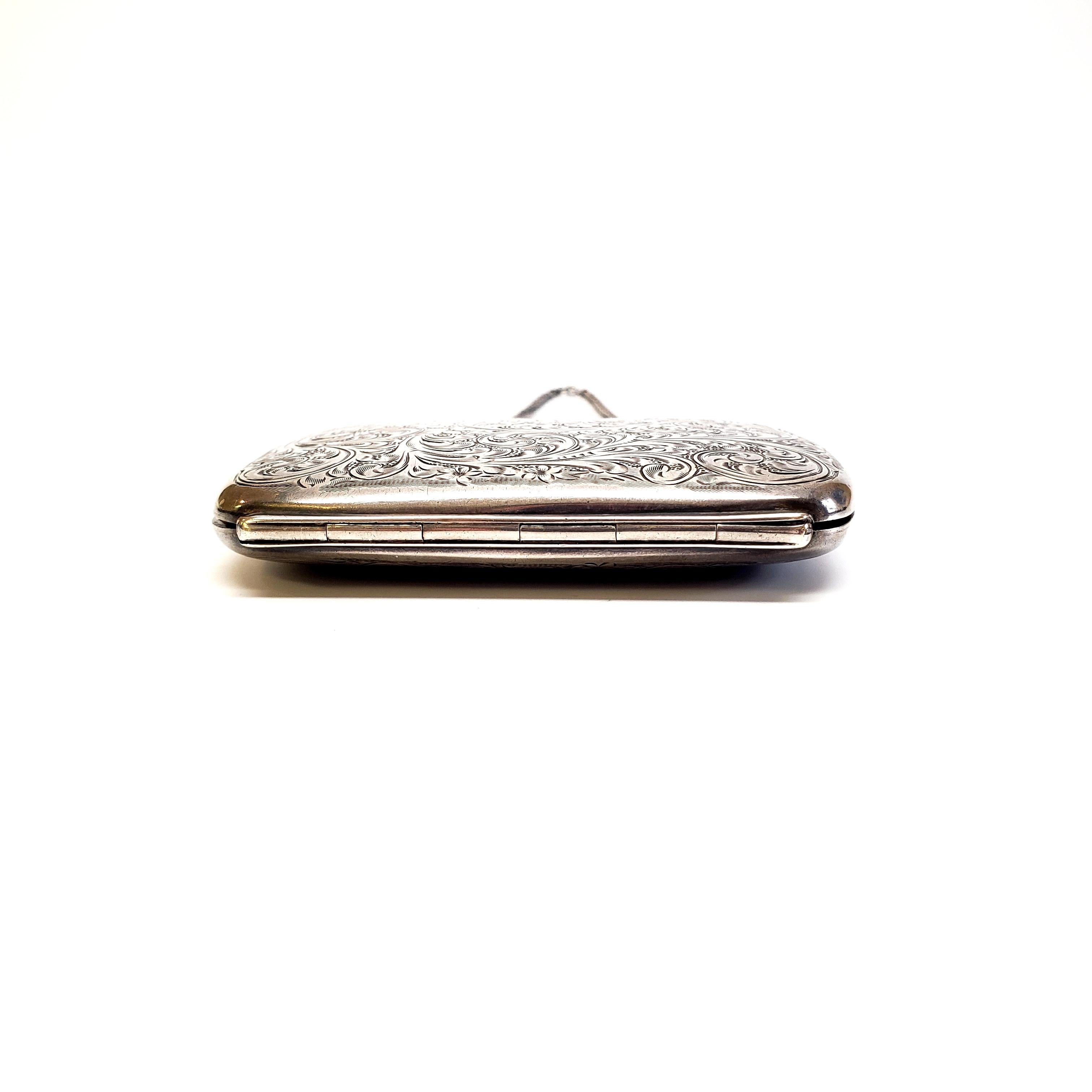 Vintage La Pierre Mfg Co Sterling Silver Compact Coin Purse #7197 In Good Condition For Sale In Washington Depot, CT