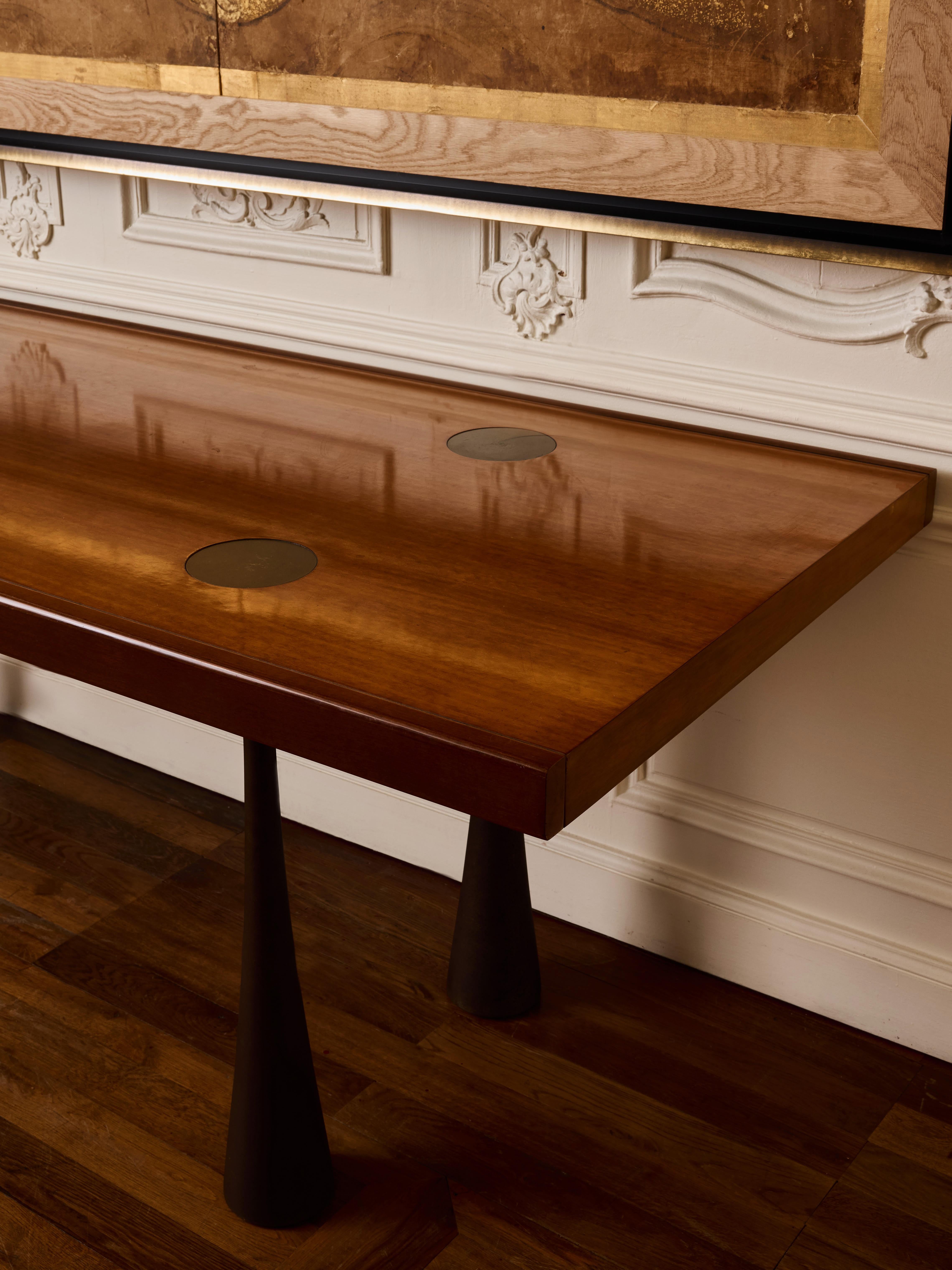 Mid-Century Modern Table vintage « La Sorgente Dei Mobili » d'Angelo Mangiarotti. en vente