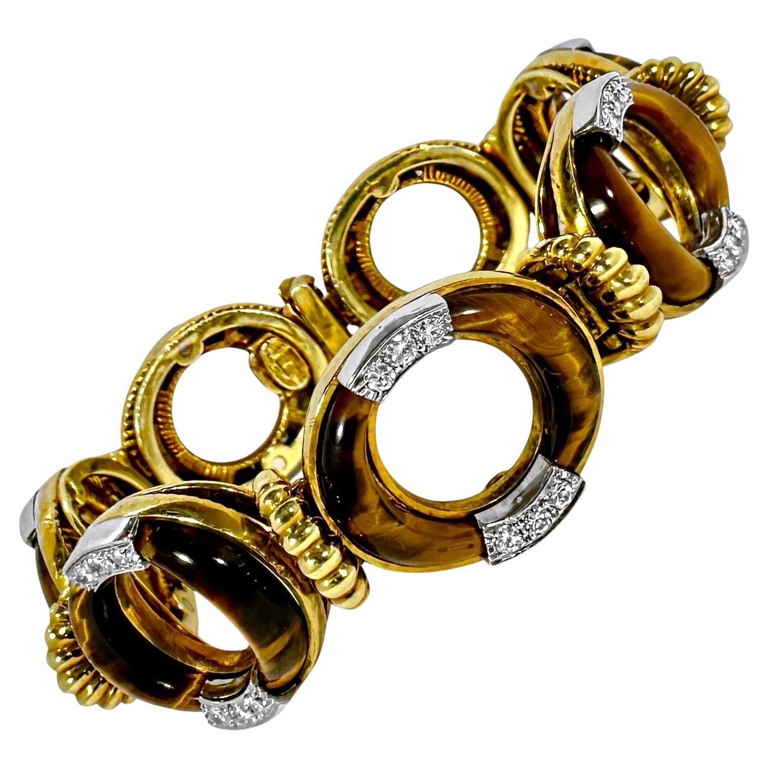 Vintage La Triomphe Armband aus 18 Karat Gelbgold, Tigerauge und Diamanten