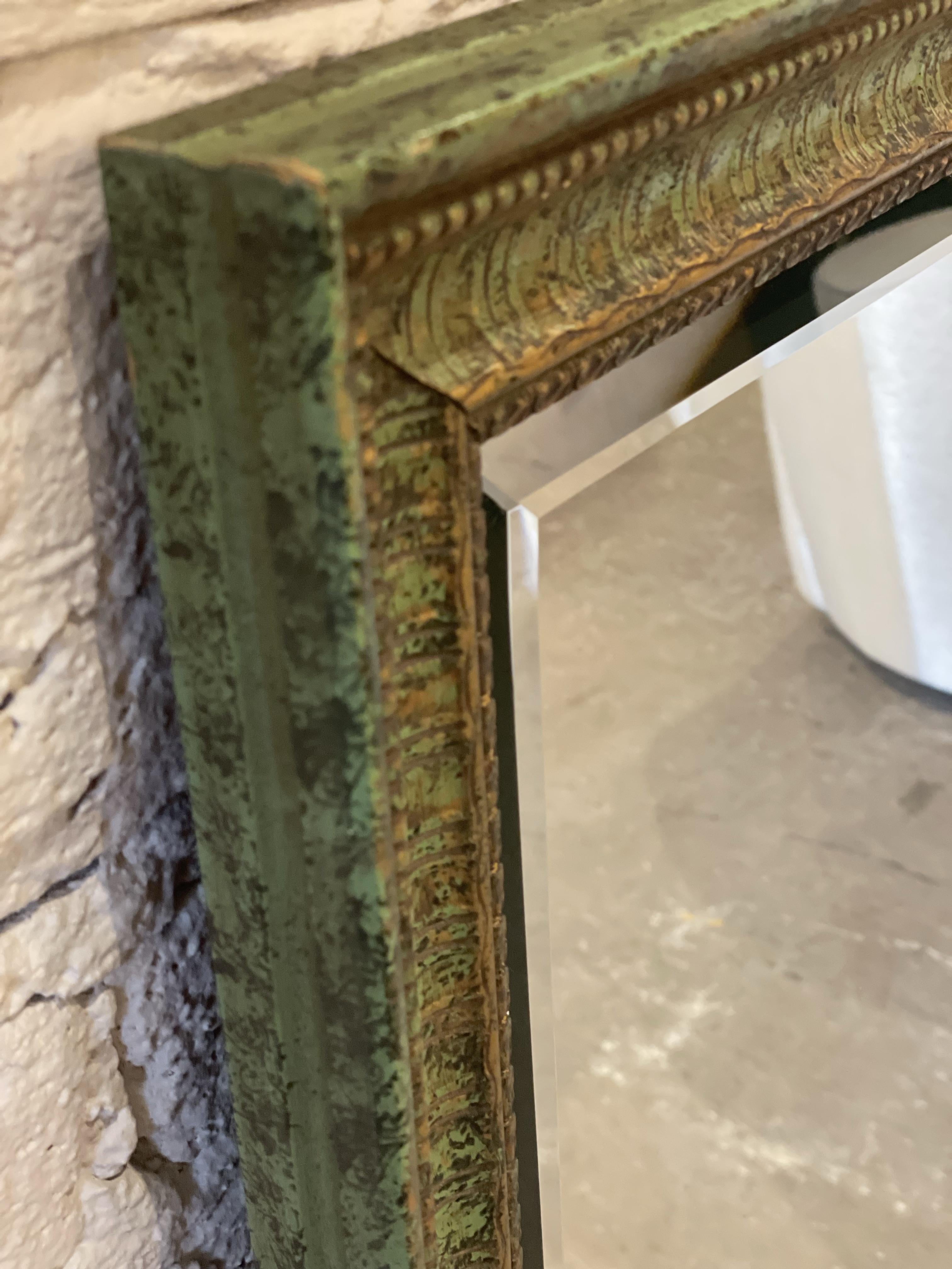 Vintage schönen grünen und goldenen LaBarge Spiegel mit hängenden Draht befestigt.
Originaler Vintage-Zustand.

ABMESSUNGEN: 28,5ʺB × 2ʺT × 41,5ʺH
STYLES: Moderne Mitte des Jahrhunderts, Minimalismus, Moderne
MARKE: Labarge
ZEITRAUM: 1980er