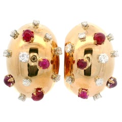 Pendientes Sputnik Vintage Lackritz de oro amarillo con diamantes y rubíes en forma de cúpula