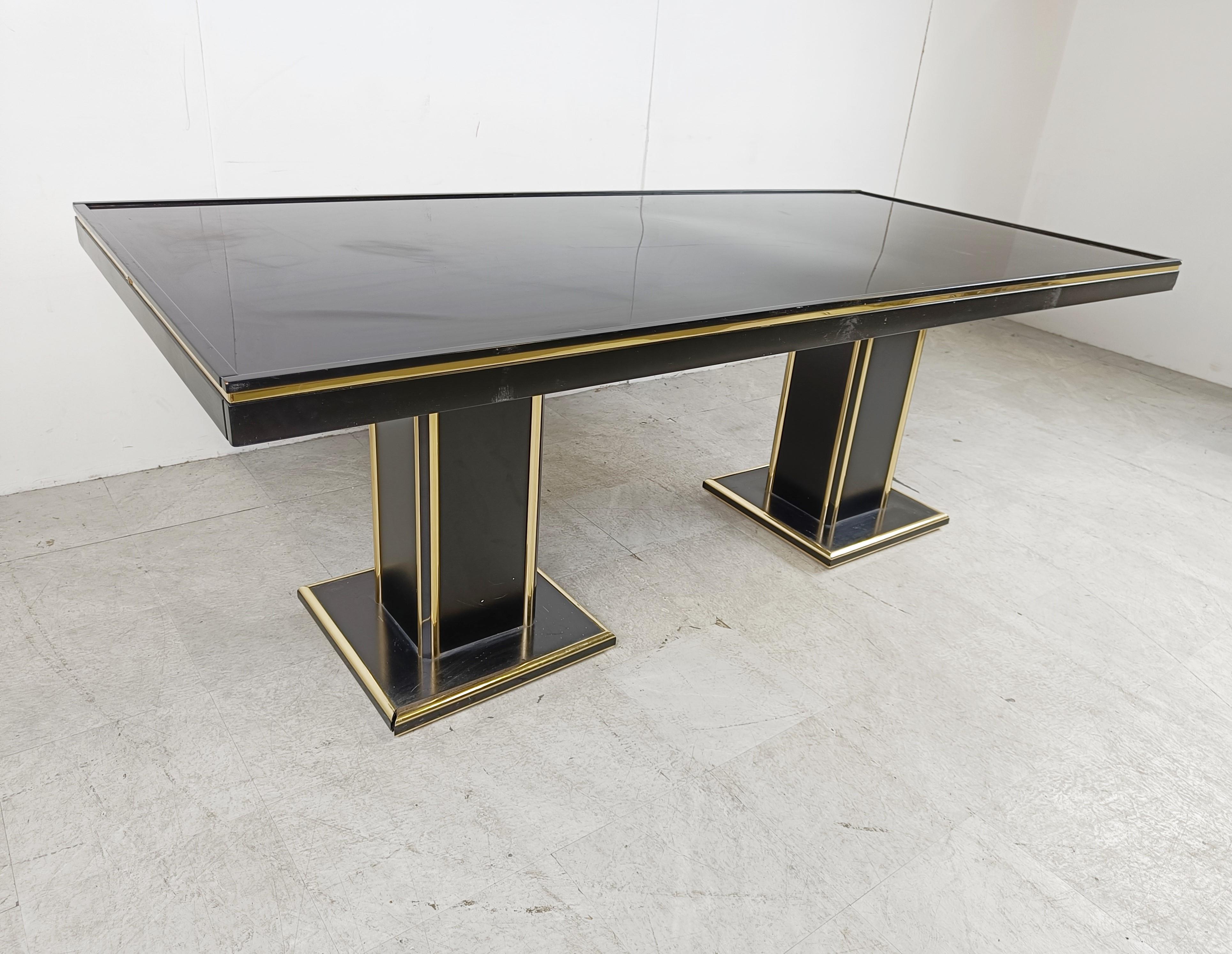 Vintage lacquer and brass dining table, 1970s For Sale 1