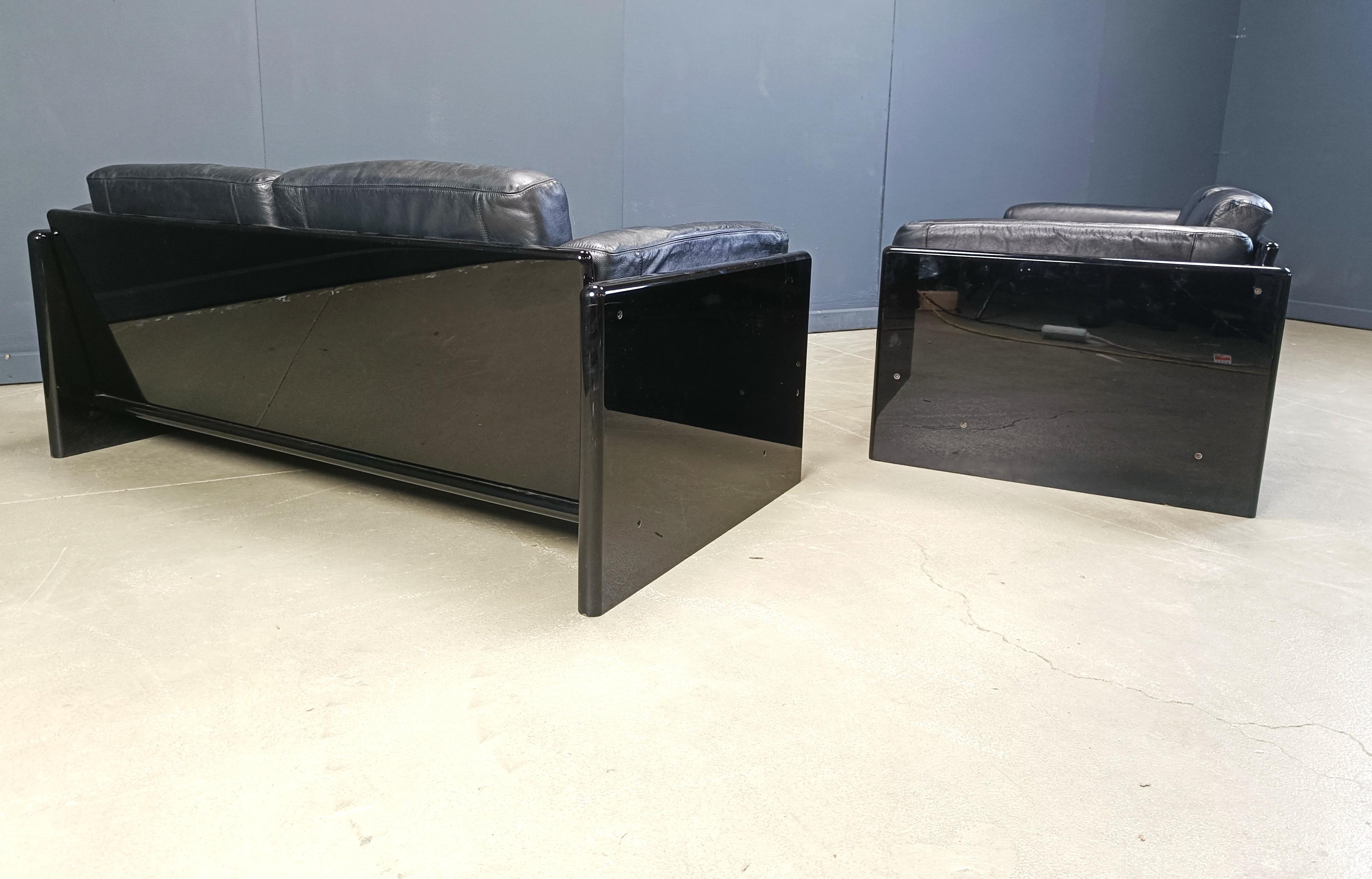 Vintage-Sofa aus Lack und Leder von Kazuhide Takahama für Studio Simon, 1970 (Italienisch) im Angebot