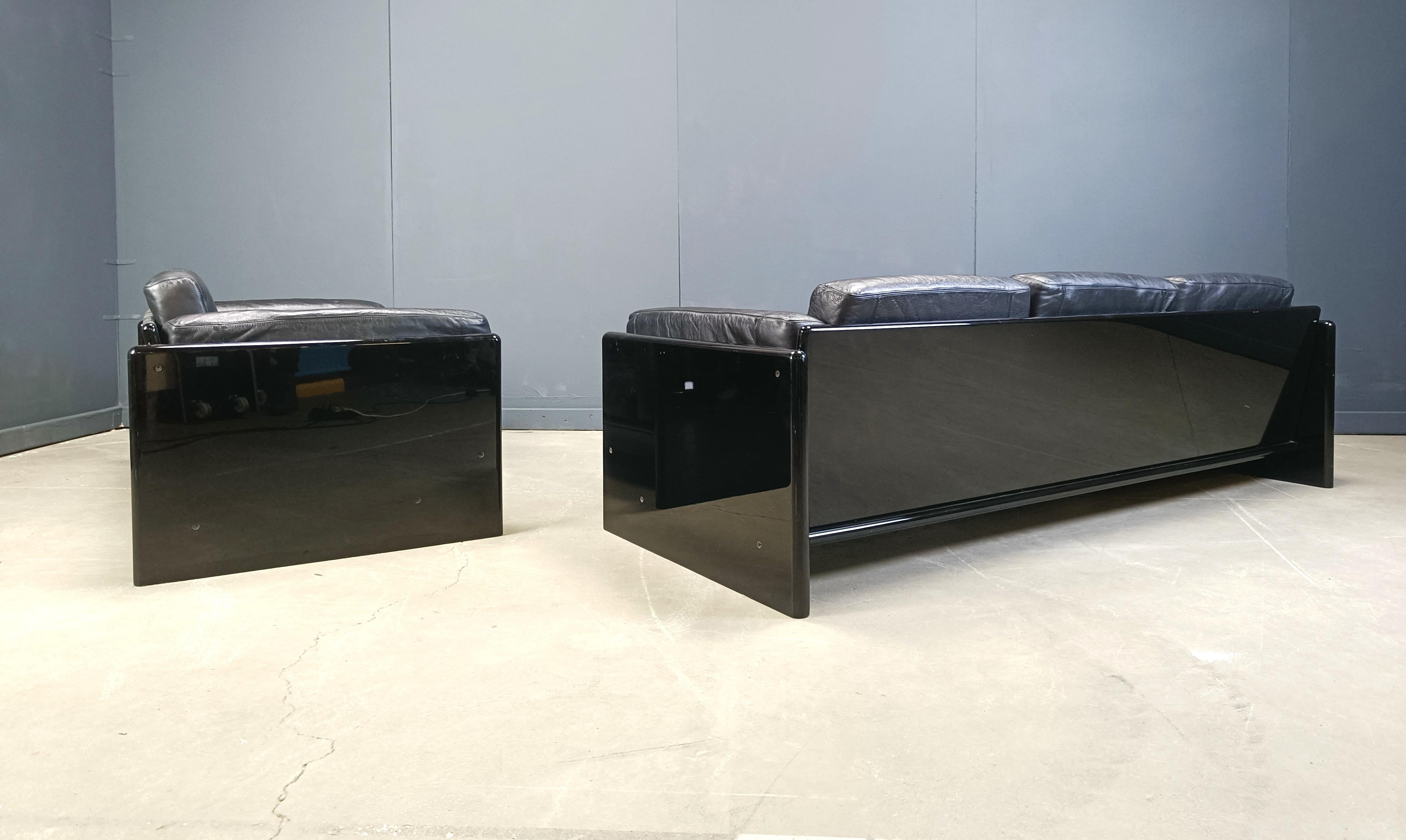 Vintage-Sofa aus Lack und Leder von Kazuhide Takahama für Studio Simon, 1970 im Zustand „Gut“ im Angebot in Leuven, Vlaams Gewest