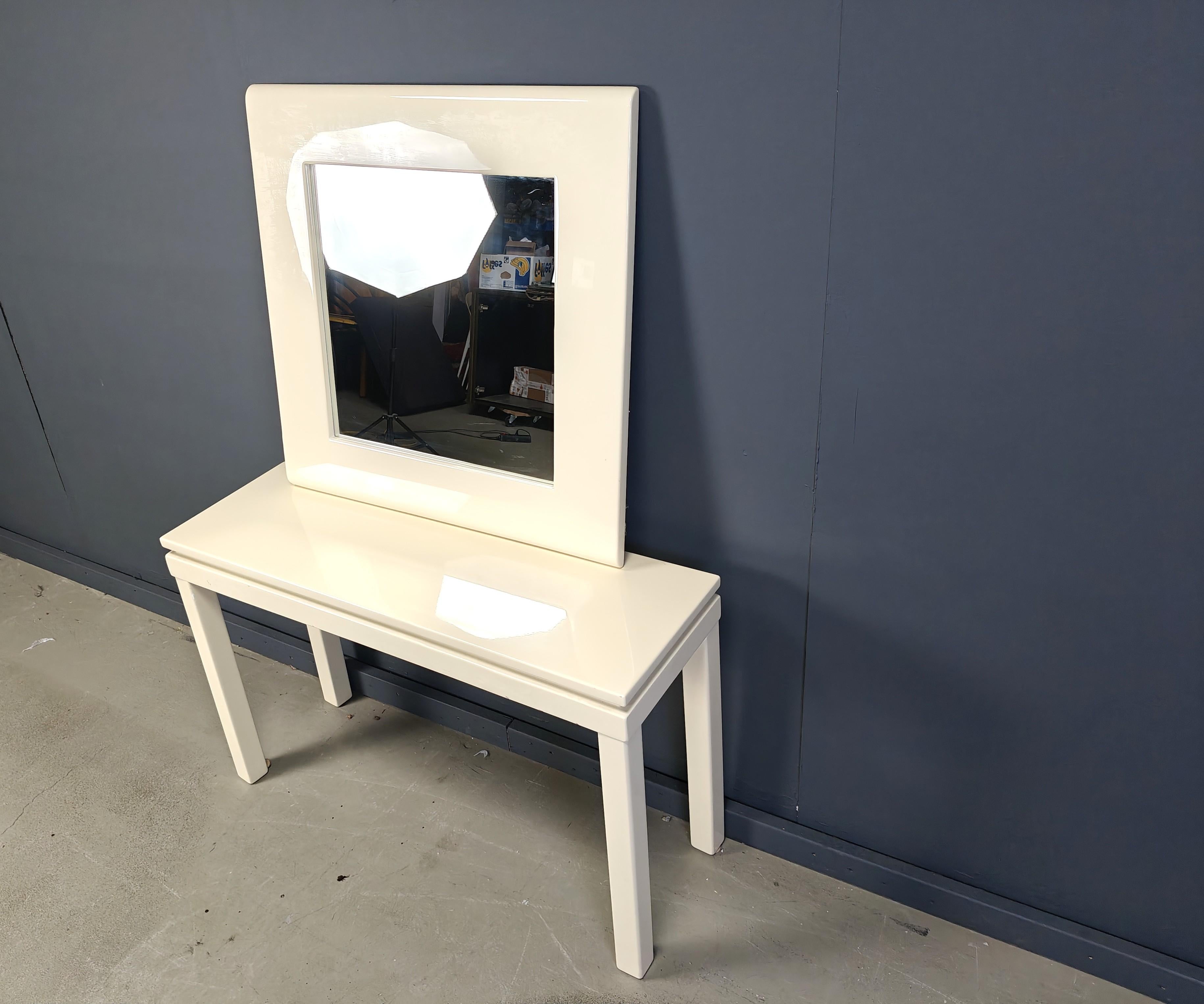 Consola lacada vintage con espejo, años 80, Francia Francés en venta