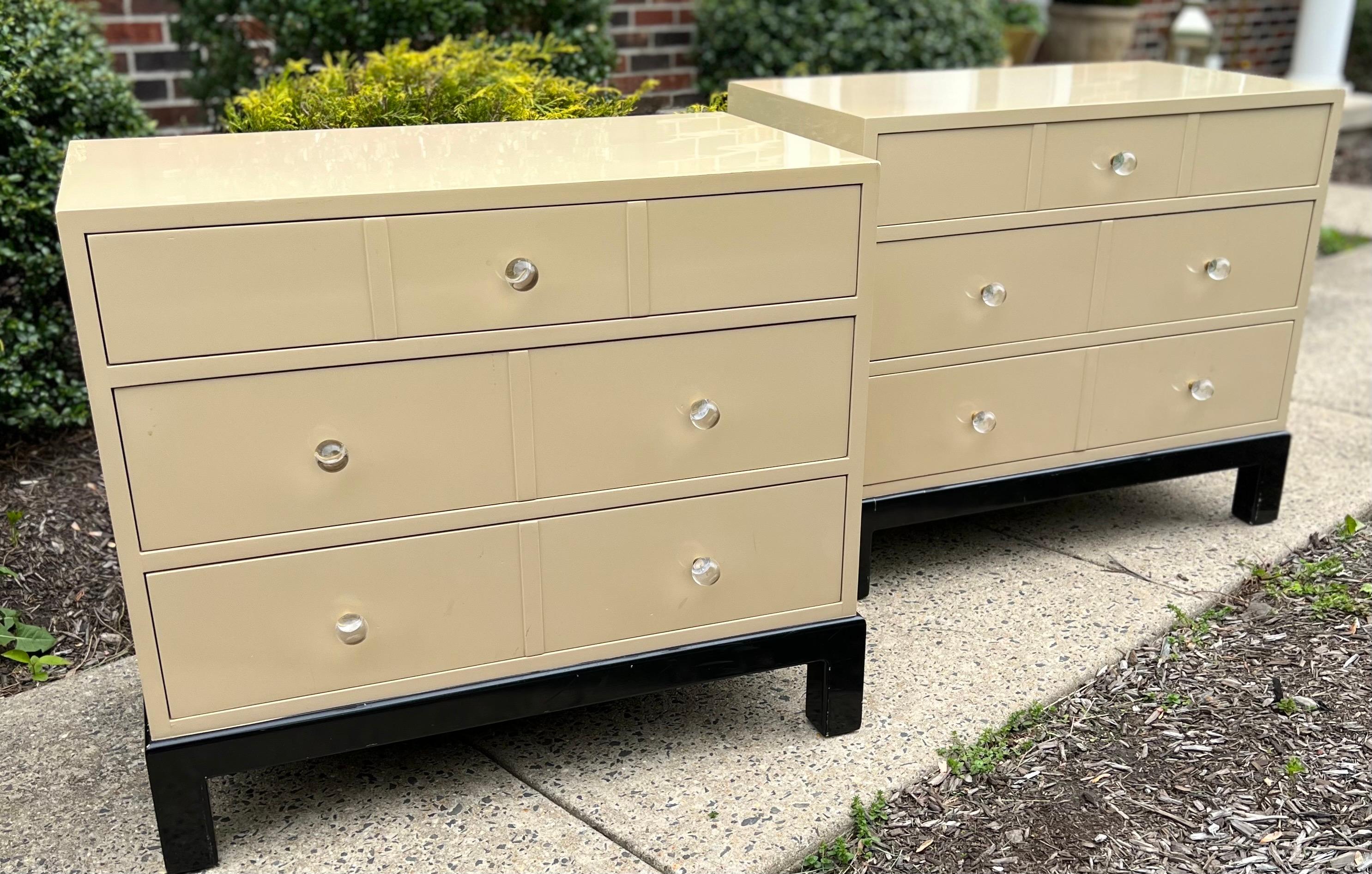 Vintage Lacquer Laminate Nightstands with Lucite Knobs, a Pair 7