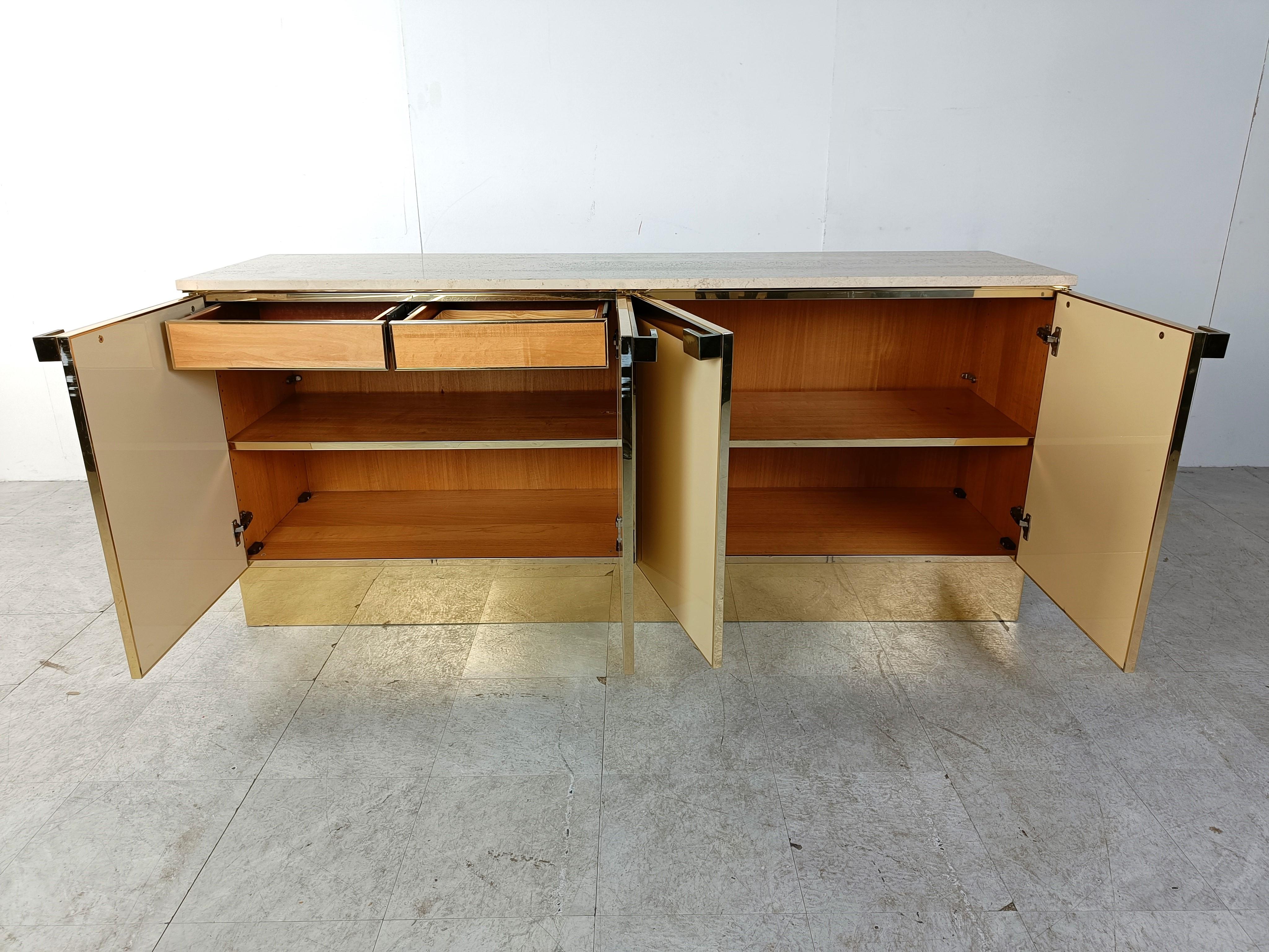 Vintage lacquered and brass credenza, 1980s For Sale 4
