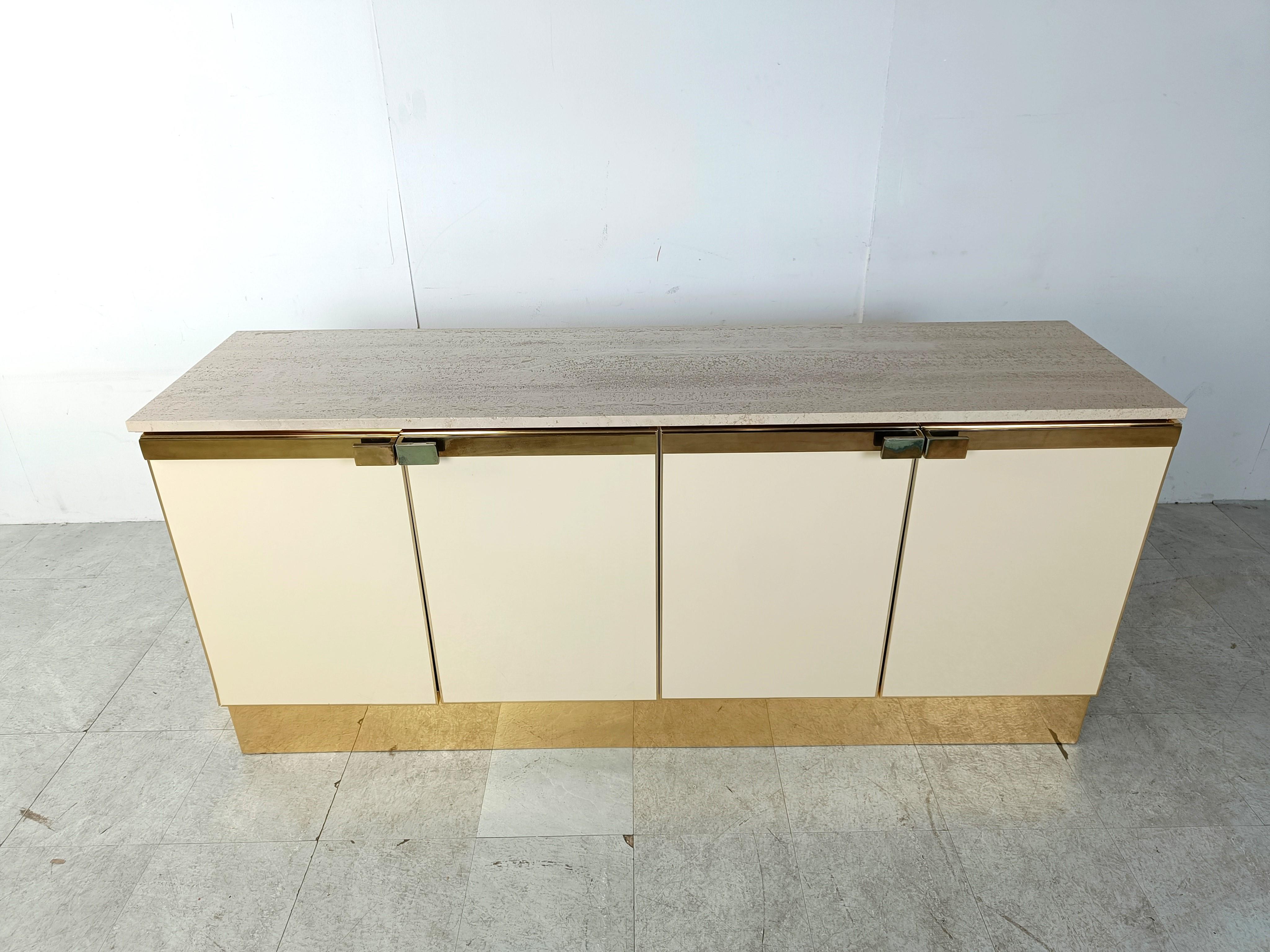 Vintage lacquered and brass credenza, 1980s In Good Condition For Sale In HEVERLEE, BE