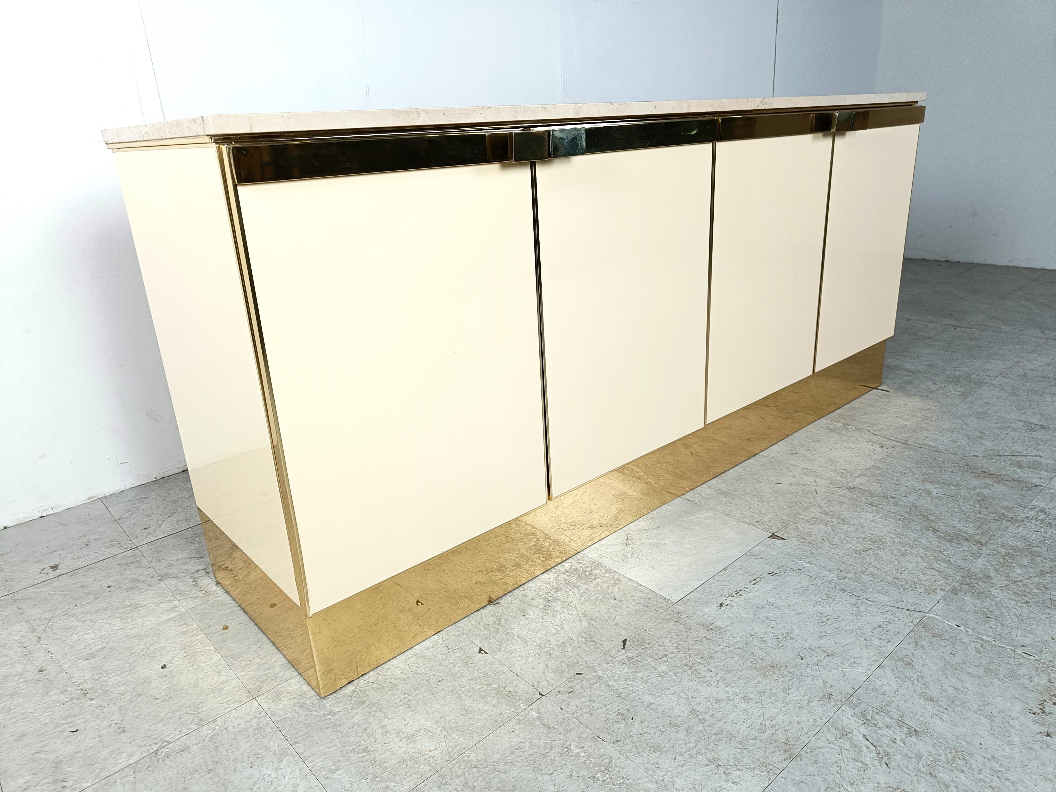 Vintage lacquered and brass credenza, 1980s For Sale 2