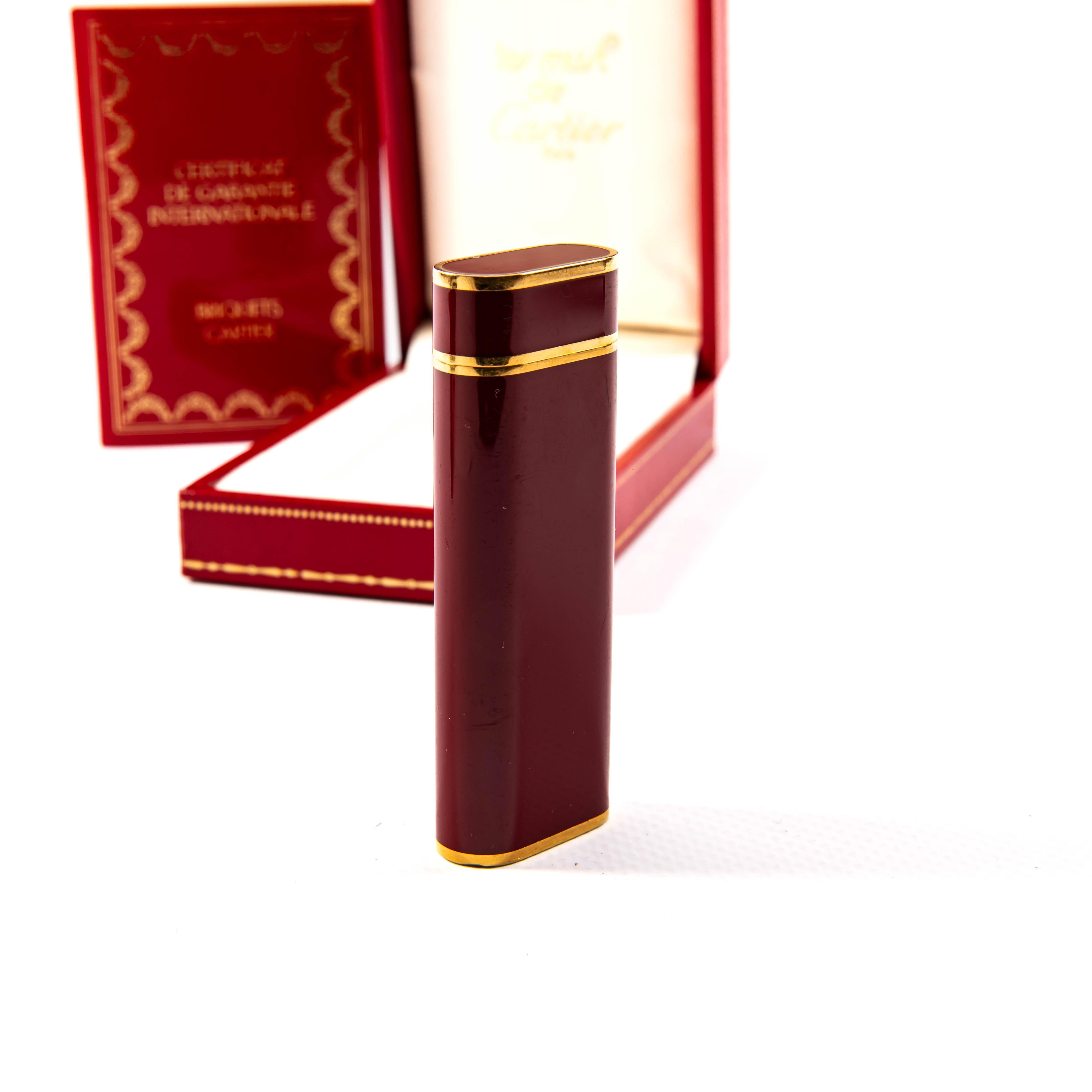 Women's or Men's Vintage Lacquered CARTIER Les Must Lighter Bordeaux Lacquered in Box 1970s