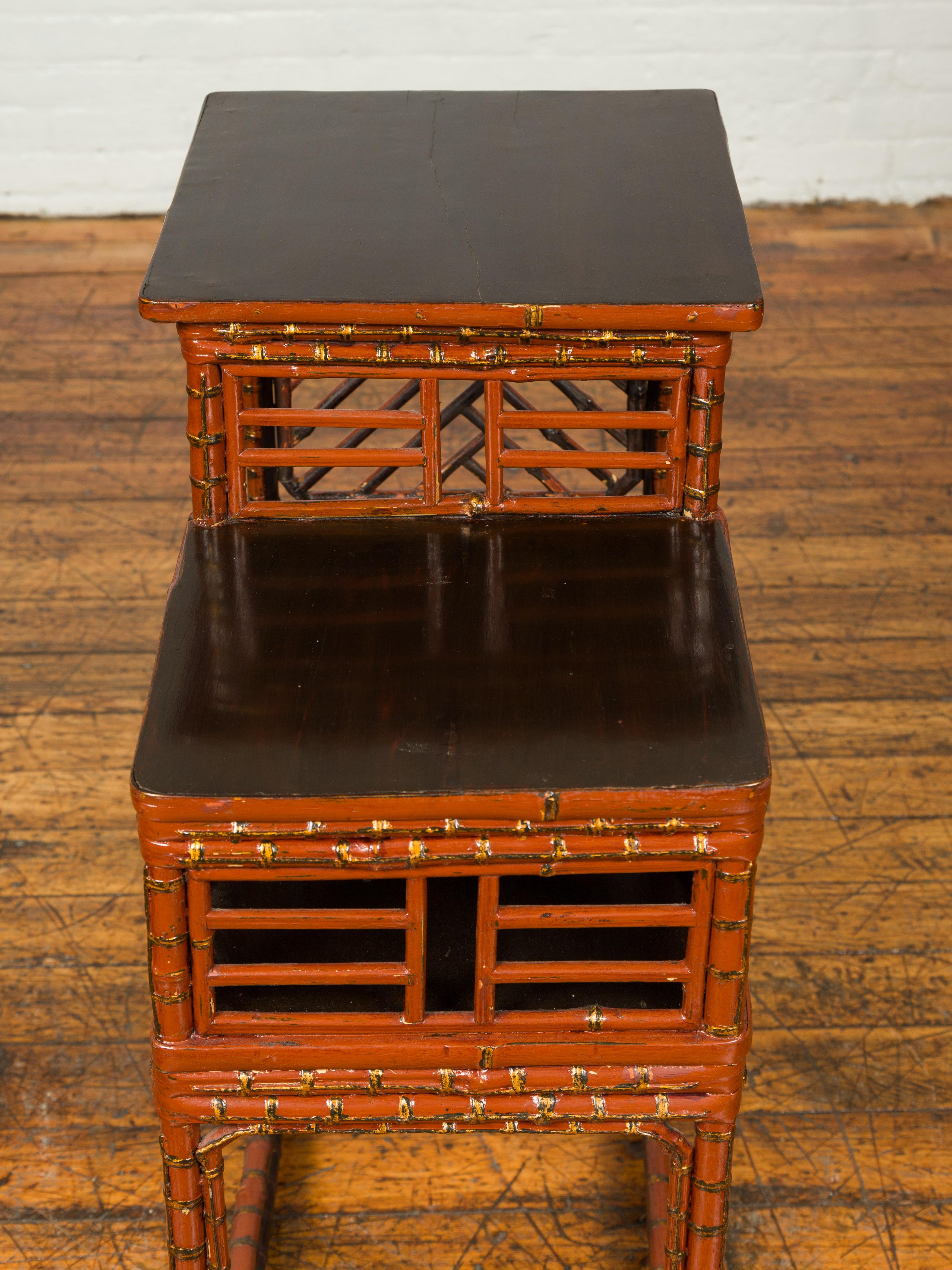Vintage Lacquered Chinese Tiered Bamboo Lamp Table with Geometric Motifs For Sale 7
