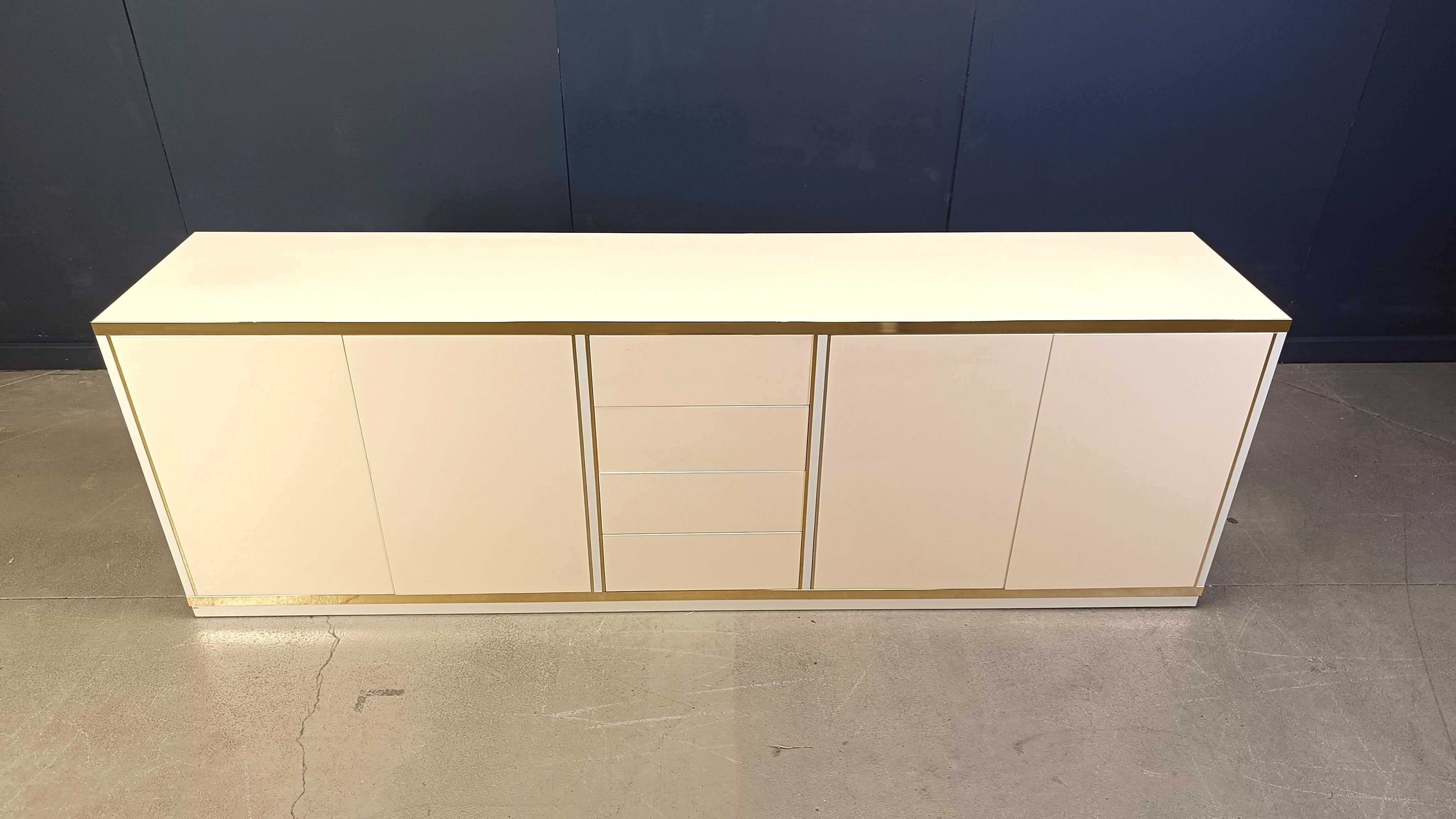 Vintage lacquered credenza, 1980s For Sale 3