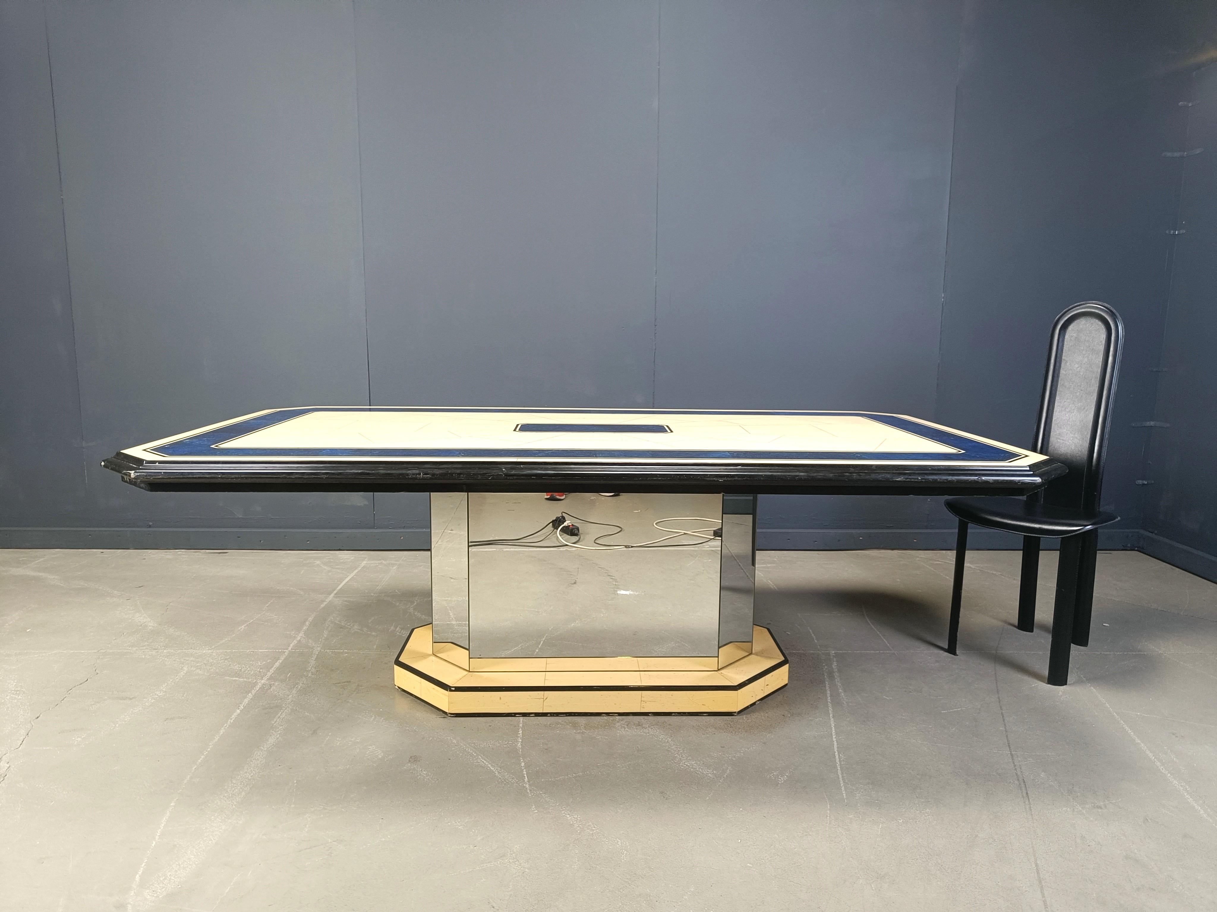 Table de salle à manger laquée vintage, années 1970 Bon état - En vente à Leuven, Vlaams Gewest