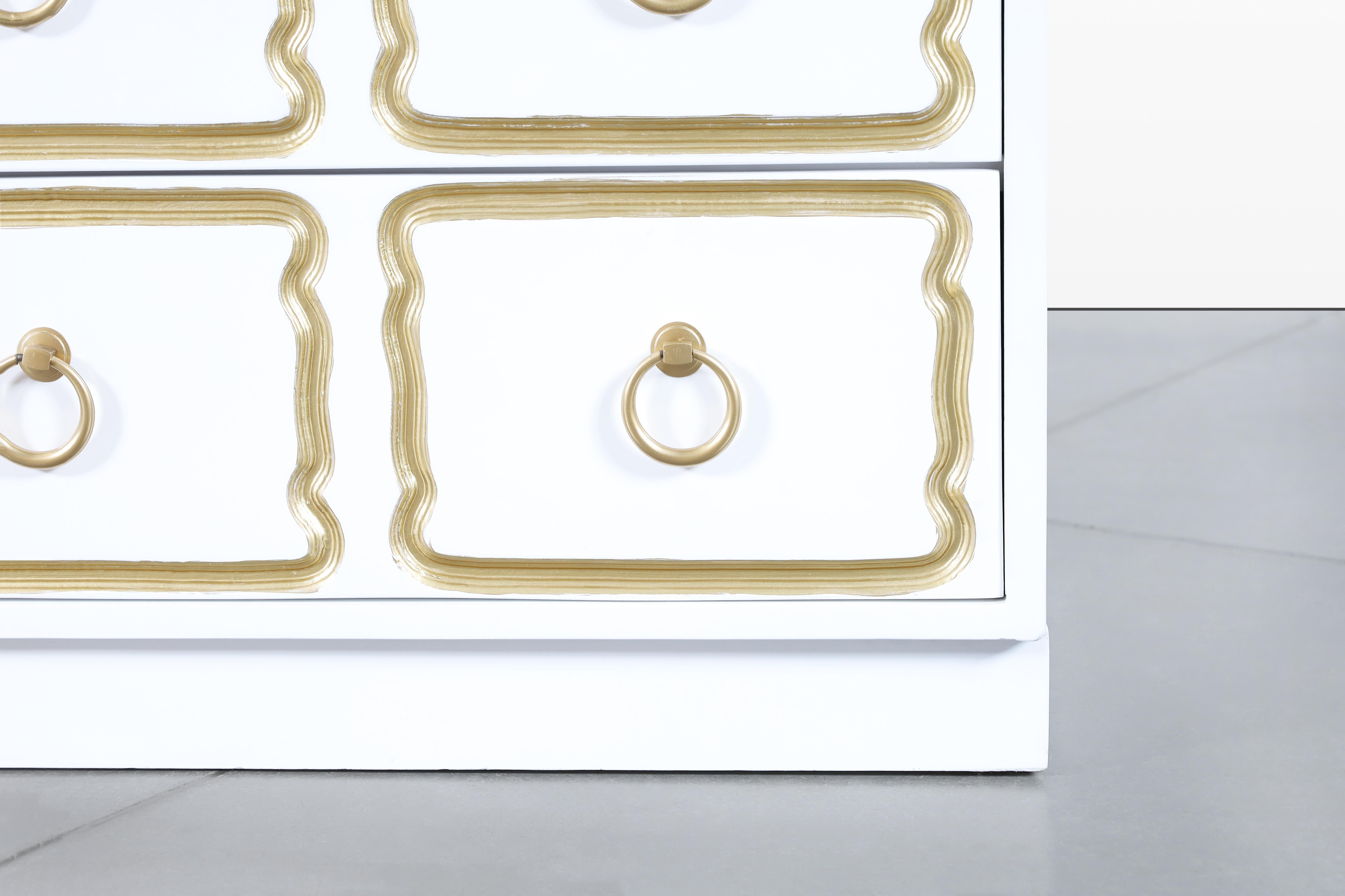 Milieu du XXe siècle Commodes Vintage laquées 