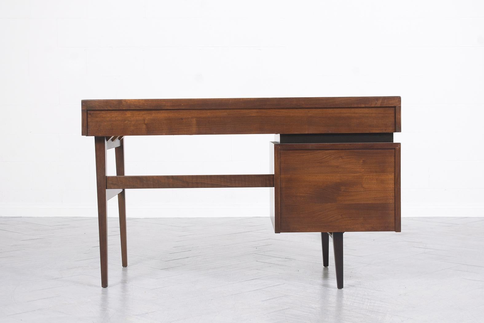 1960s Lacquered Mid-Century Modern Desk 8