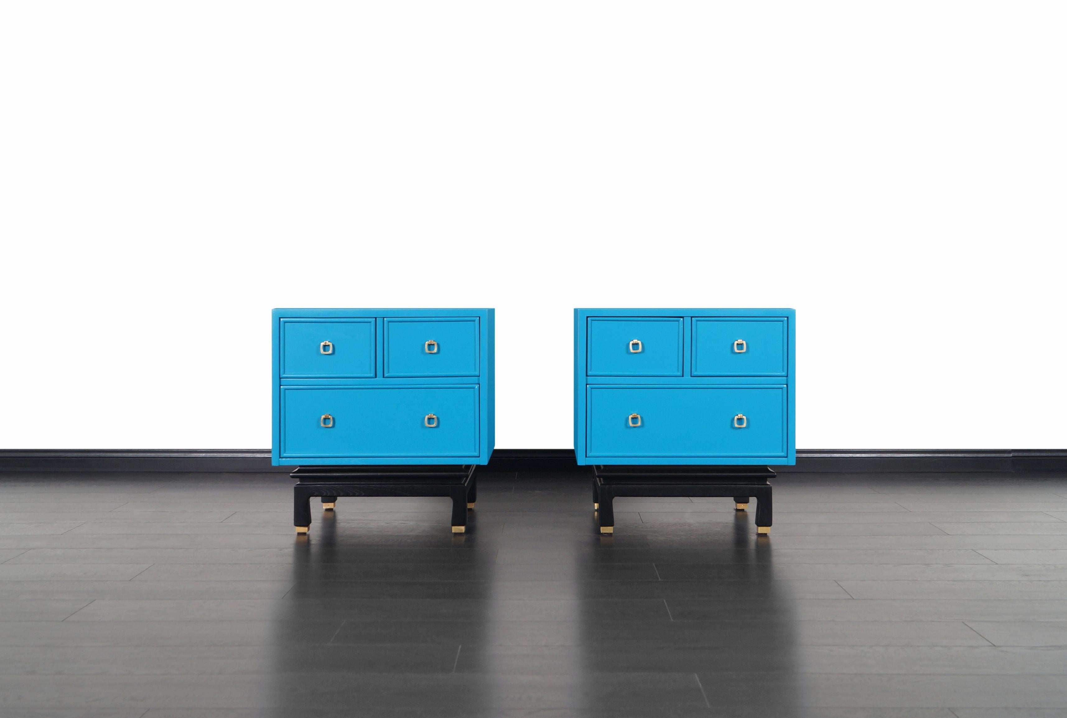 Mid-20th Century Vintage Lacquered Nightstands by American of Martinsville For Sale