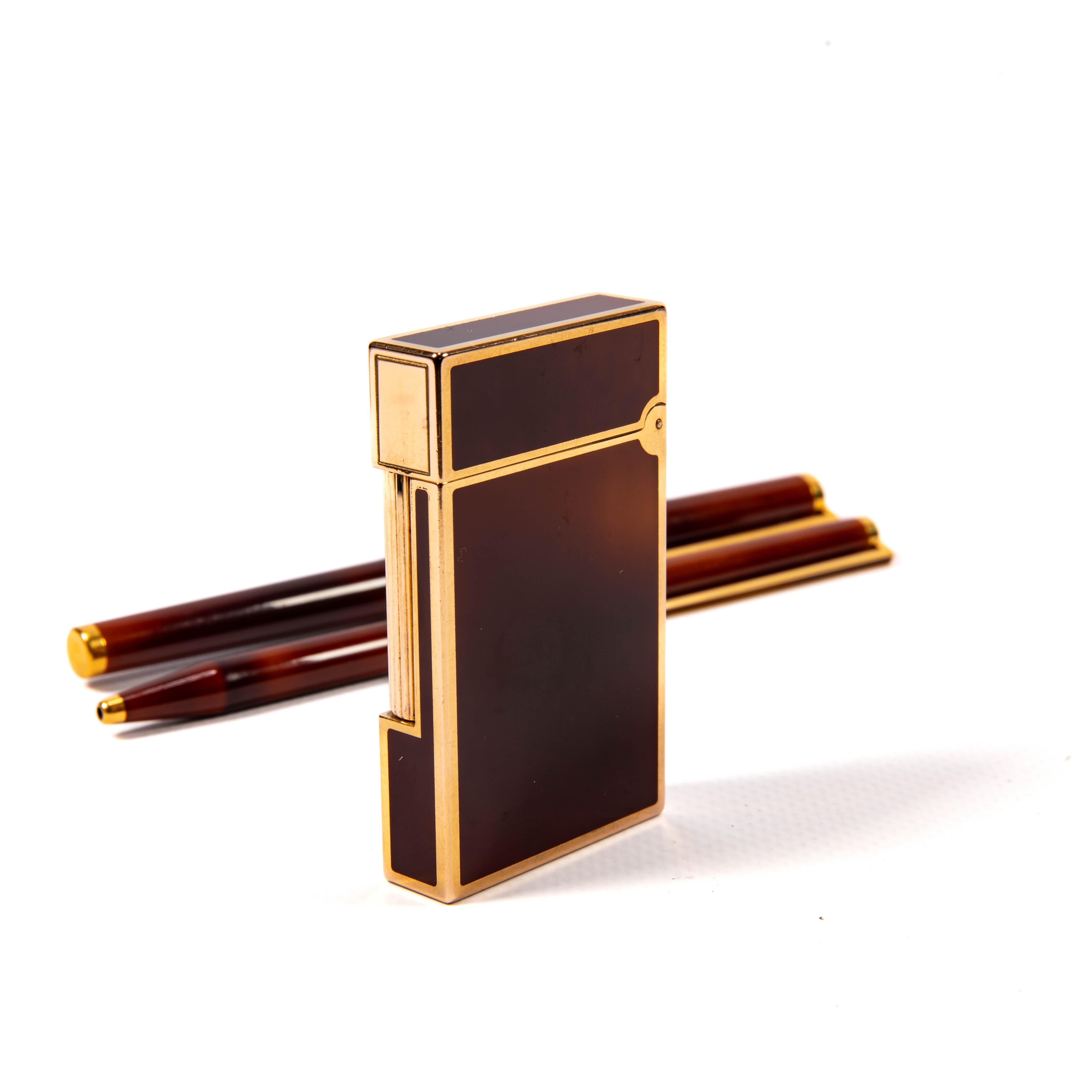 Vintage Lacquered S.T. DUPONT Ligne 2 Regular Lighter Set with Matching Pens 90s For Sale 1