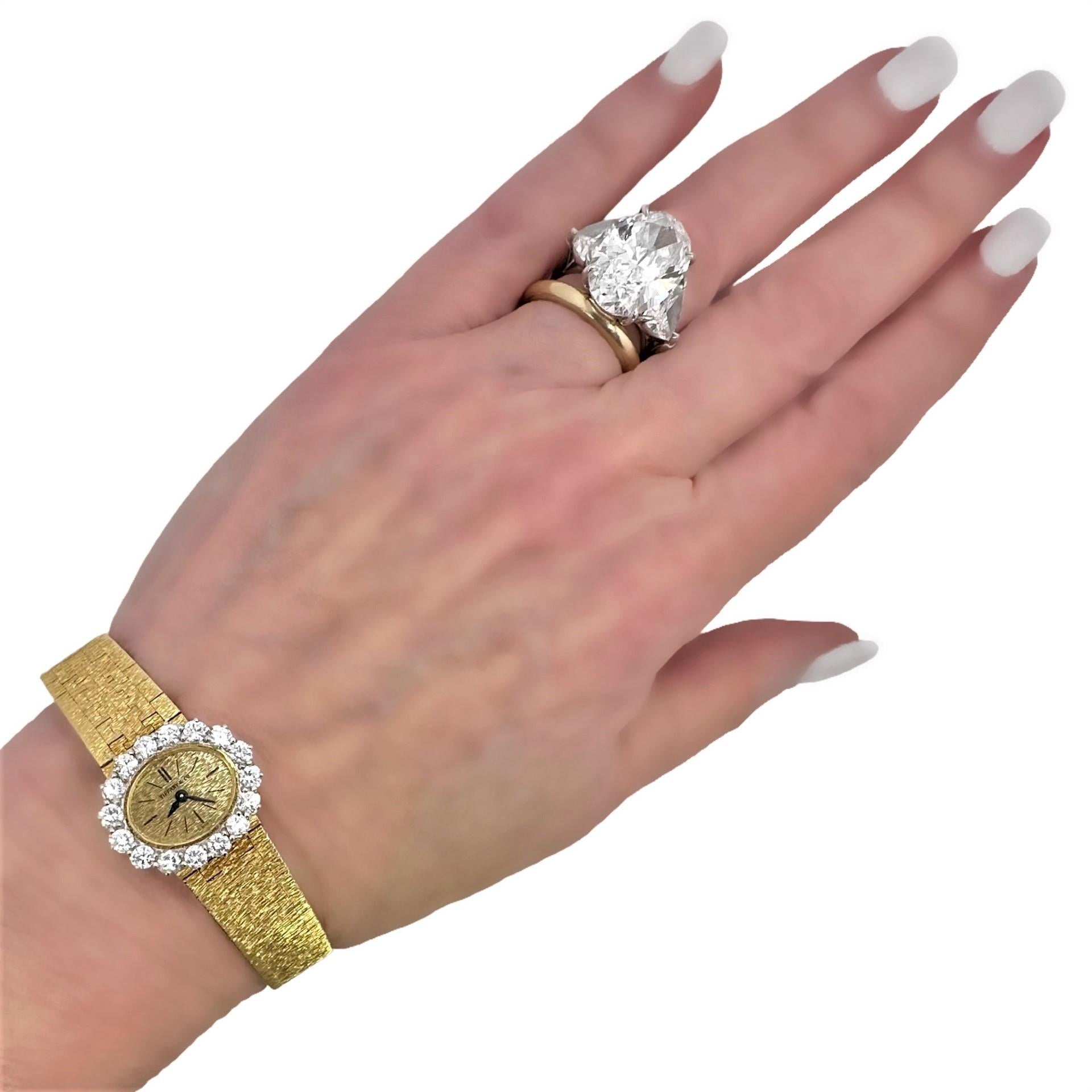 Montre-bracelet vintage Tiffany & Co pour femme en or 18 carats avec lunette en diamants par Piaget en vente 4