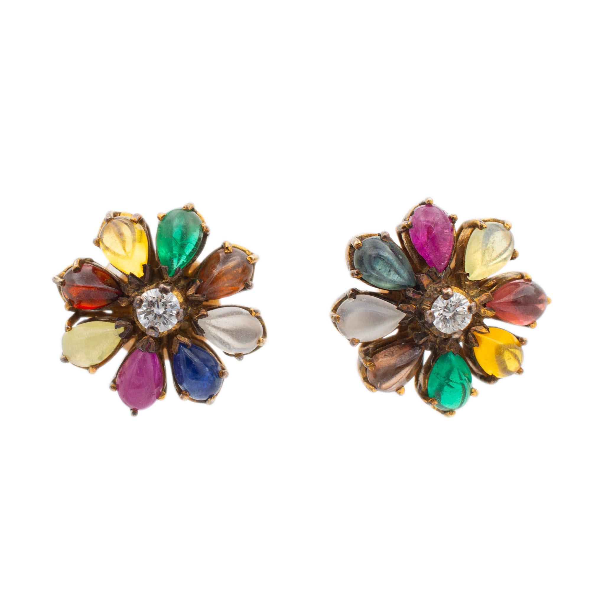 Vintage Ladies 18K Yellow Gold Diamond & Multi Gem Flower Stud Earrings In Excellent Condition For Sale In Houston, TX