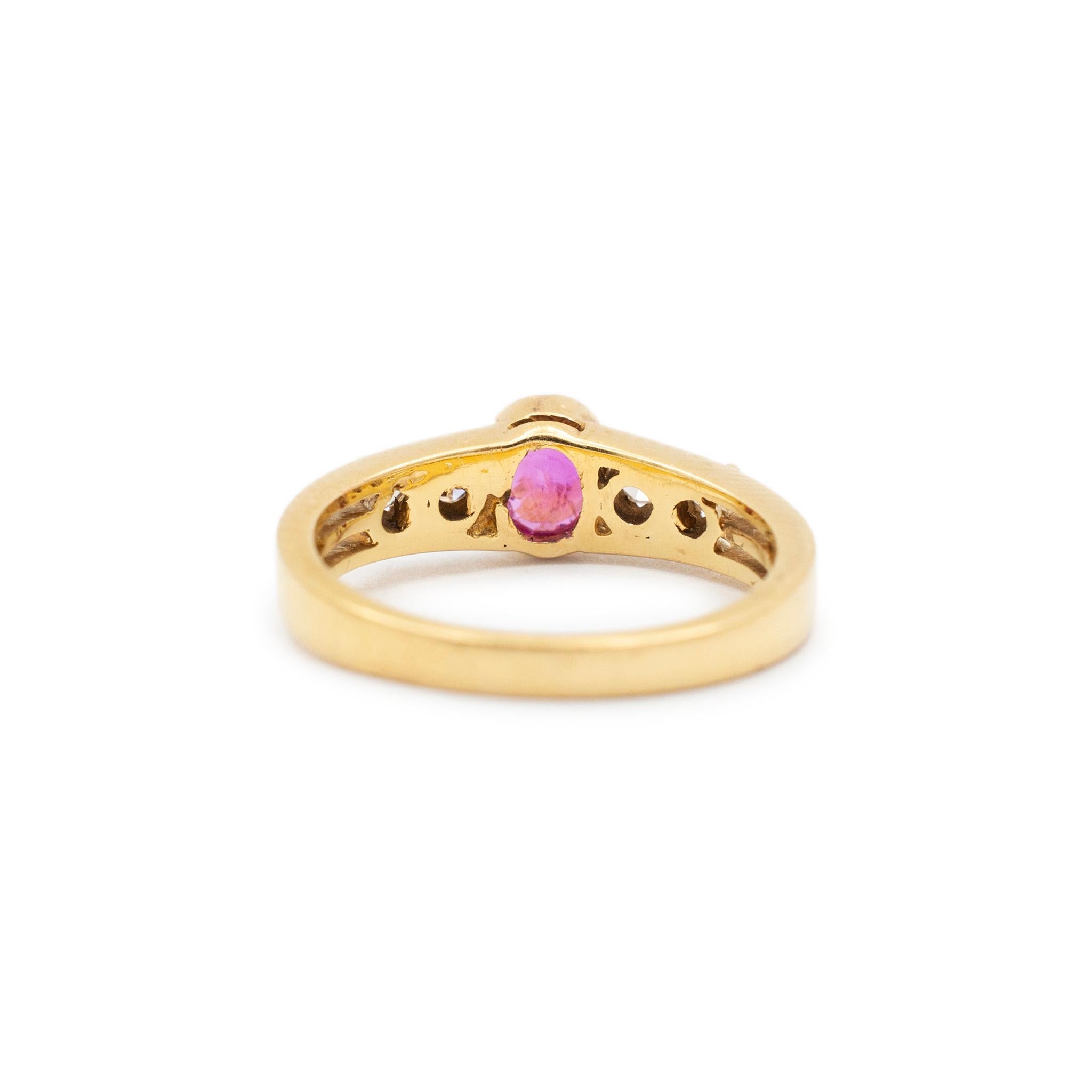 Vintage Ladies 18K Yellow Gold Pink Sapphire Diamond Cocktail Ring For Sale 1