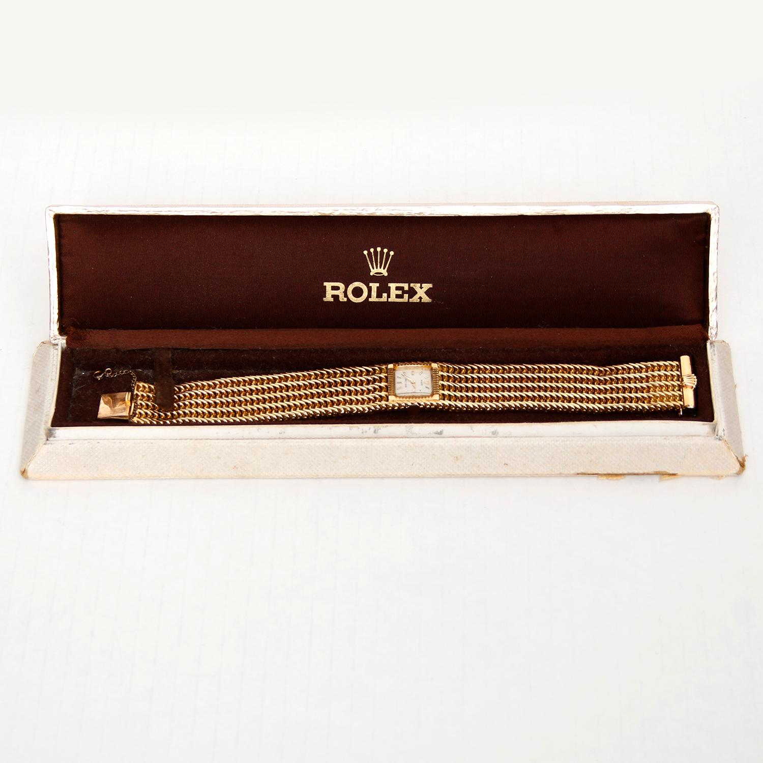 Vintage Ladies 18k Yellow Gold Square Ladies Watch on Mesh Bracelet. Rolex In Excellent Condition In Dallas, TX