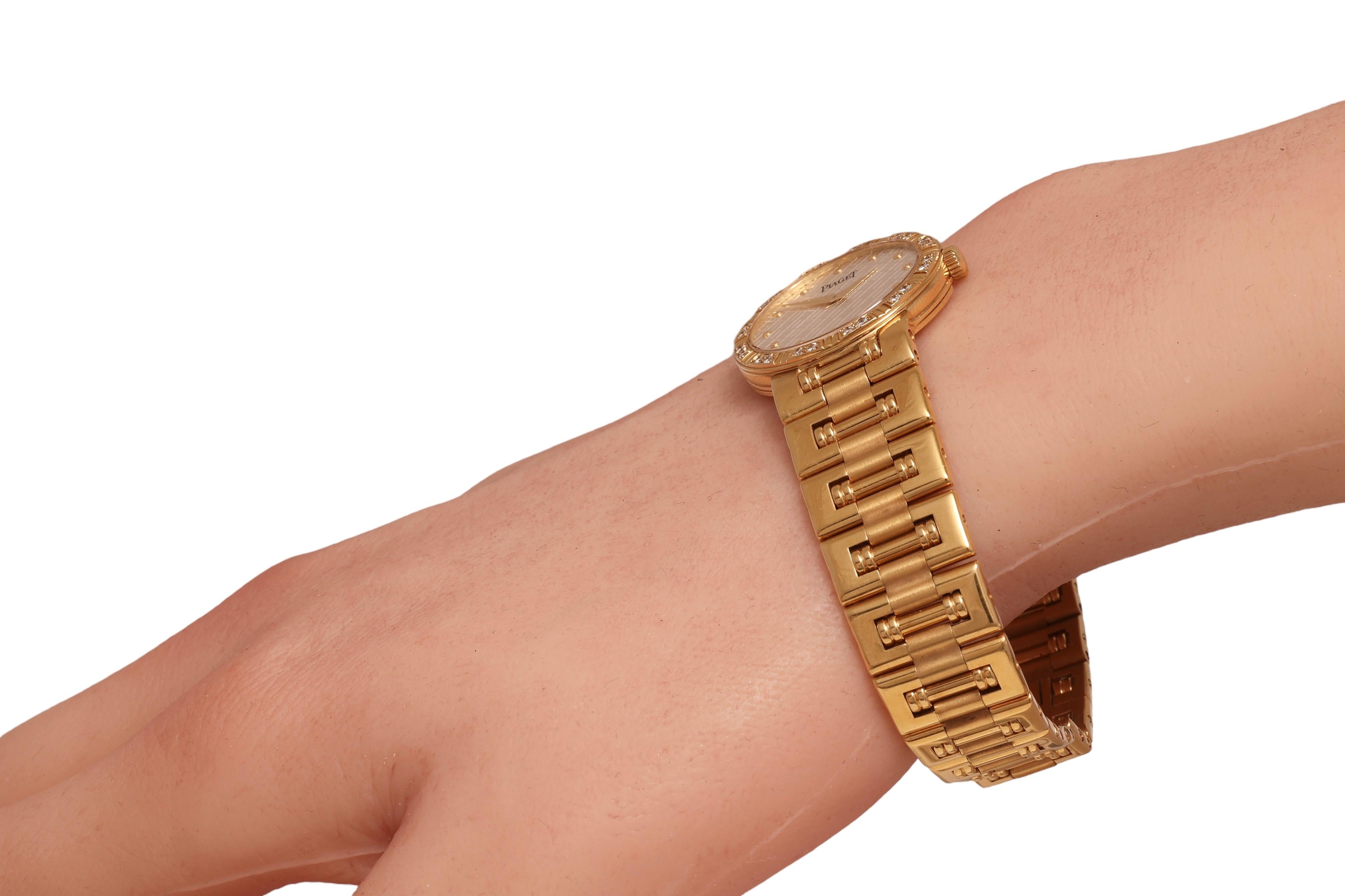 Vintage Ladies 18kt Gold Piaget Dancer Diamonds Wrist Watch, Quartz , Diam 23 mm For Sale 4
