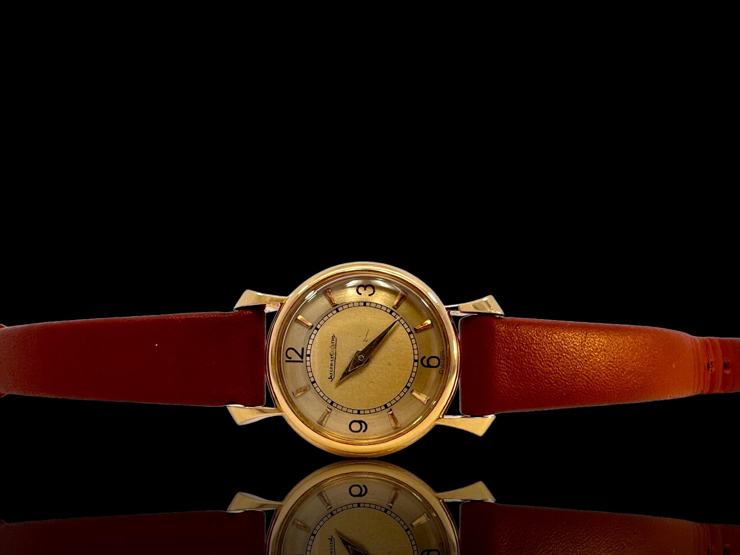 Vintage Ladies 18kt Yellow Gold Jaeger Le Coultre Back Winder Wrist Watch Rare In Excellent Condition For Sale In Antwerp, BE
