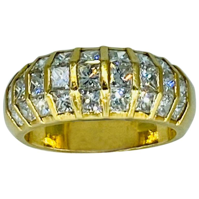 Vintage Ladies 2.50 Carat Diamonds Illusion Set Dome Ring 18k Gold